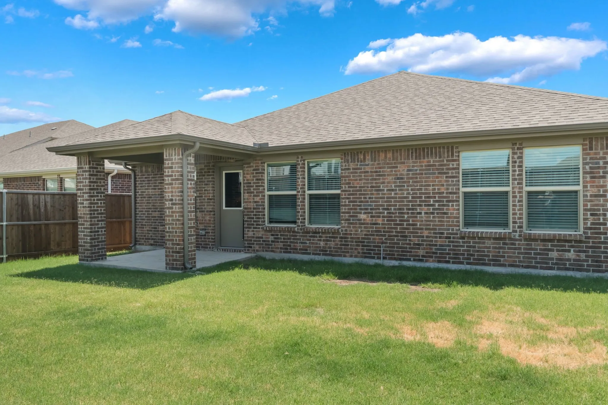 Single Family Residence For Sale in Denton County , 1805 Gold Mine Trail, Aubrey, Texas 76227, 4 Bedroom, 3 Bathroom, 2 Garage spaces, 2,270 Sqft, built in 2020, mls#21364431, Real Estate Agent in Aubrey, Homes For Sale in Denton county, Homes For Sale in Aubrey, Realtor in Aubrey Texas, Real Estate Brokerage Independent Realty Texas, Luminita Cordes Realtor