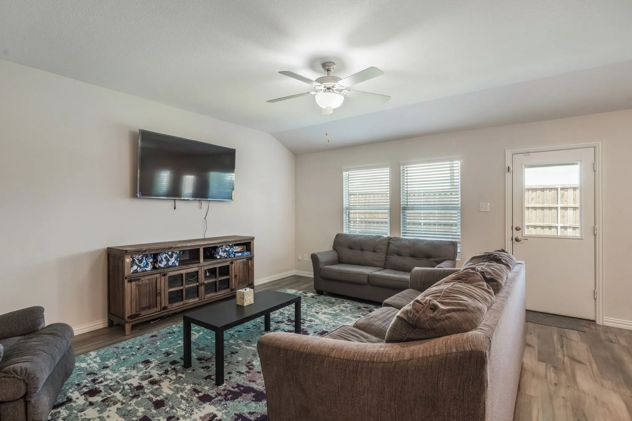 Single Family Residence For Sale in Denton County , 1805 Gold Mine Trail, Aubrey, Texas 76227, 4 Bedroom, 3 Bathroom, 2 Garage spaces, 2,270 Sqft, built in 2020, mls#21364431, Real Estate Agent in Aubrey, Homes For Sale in Denton county, Homes For Sale in Aubrey, Realtor in Aubrey Texas, Real Estate Brokerage Independent Realty Texas, Luminita Cordes Realtor