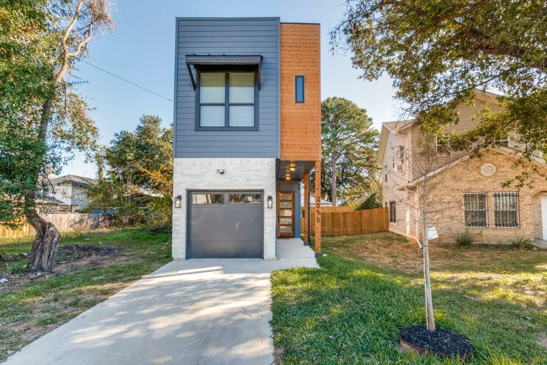 Single Family Residence For Rent in Dallas County , 2210 Bethurum, Dallas, Texas 75215, 4 Bedroom, 3 Bathroom, 1 Garage spaces, 1,930 Sqft, built in 2024, mls#21364453, Real Estate Agent in Dallas, Homes For Rent in Dallas county, Homes For Rent in Dallas, Realtor in Dallas Texas, Real Estate Brokerage Independent Realty Texas, Luminita Cordes Realtor
