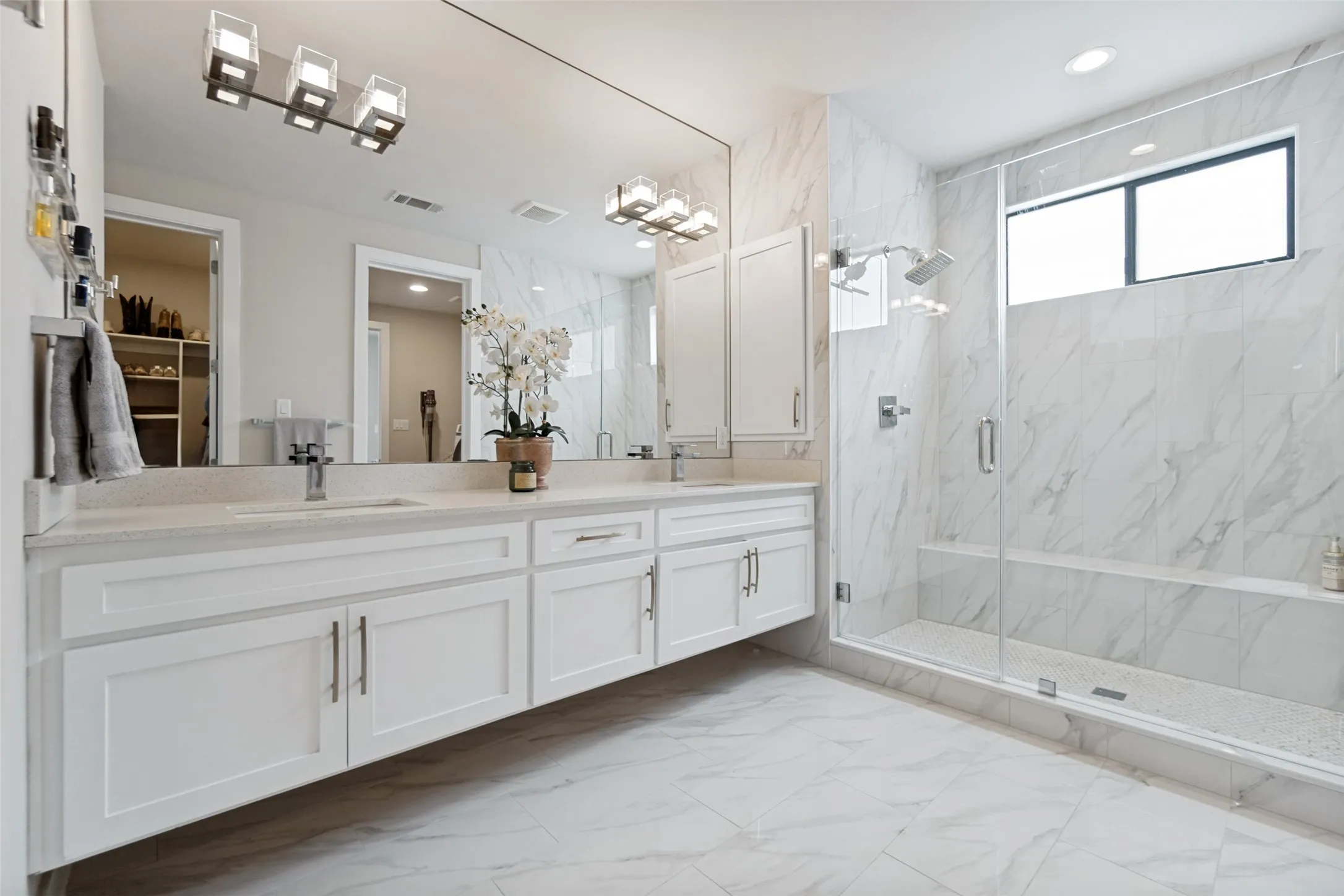 Condominium For Sale in Dallas County , 4522 Deere Street 102, Dallas, Texas 75204, 2 Bedroom, 3 Bathroom, 2 Garage spaces, 2,013 Sqft, built in 2017, mls#21363800, Real Estate Agent in Dallas, Homes For Sale in Dallas county, Homes For Sale in Dallas, Realtor in Dallas Texas, Real Estate Brokerage Independent Realty Texas, Luminita Cordes Realtor