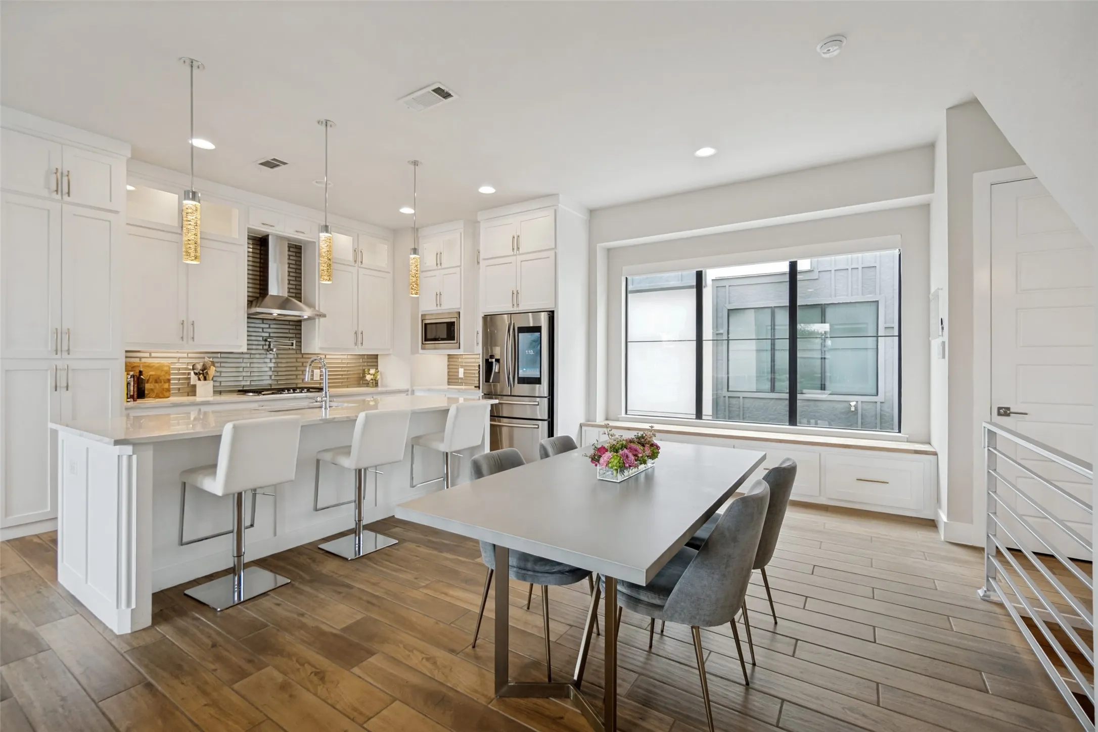 Condominium For Sale in Dallas County , 4522 Deere Street 102, Dallas, Texas 75204, 2 Bedroom, 3 Bathroom, 2 Garage spaces, 2,013 Sqft, built in 2017, mls#21363800, Real Estate Agent in Dallas, Homes For Sale in Dallas county, Homes For Sale in Dallas, Realtor in Dallas Texas, Real Estate Brokerage Independent Realty Texas, Luminita Cordes Realtor
