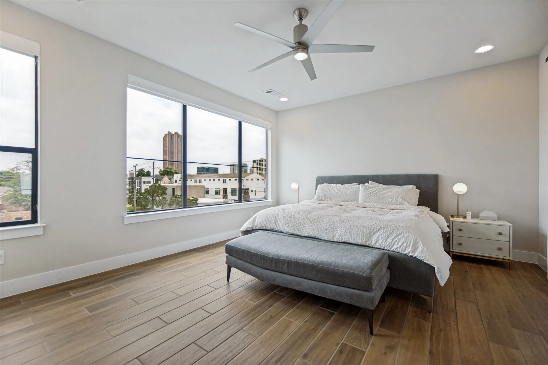 Condominium For Sale in Dallas County , 4522 Deere Street 102, Dallas, Texas 75204, 2 Bedroom, 3 Bathroom, 2 Garage spaces, 2,013 Sqft, built in 2017, mls#21363800, Real Estate Agent in Dallas, Homes For Sale in Dallas county, Homes For Sale in Dallas, Realtor in Dallas Texas, Real Estate Brokerage Independent Realty Texas, Luminita Cordes Realtor