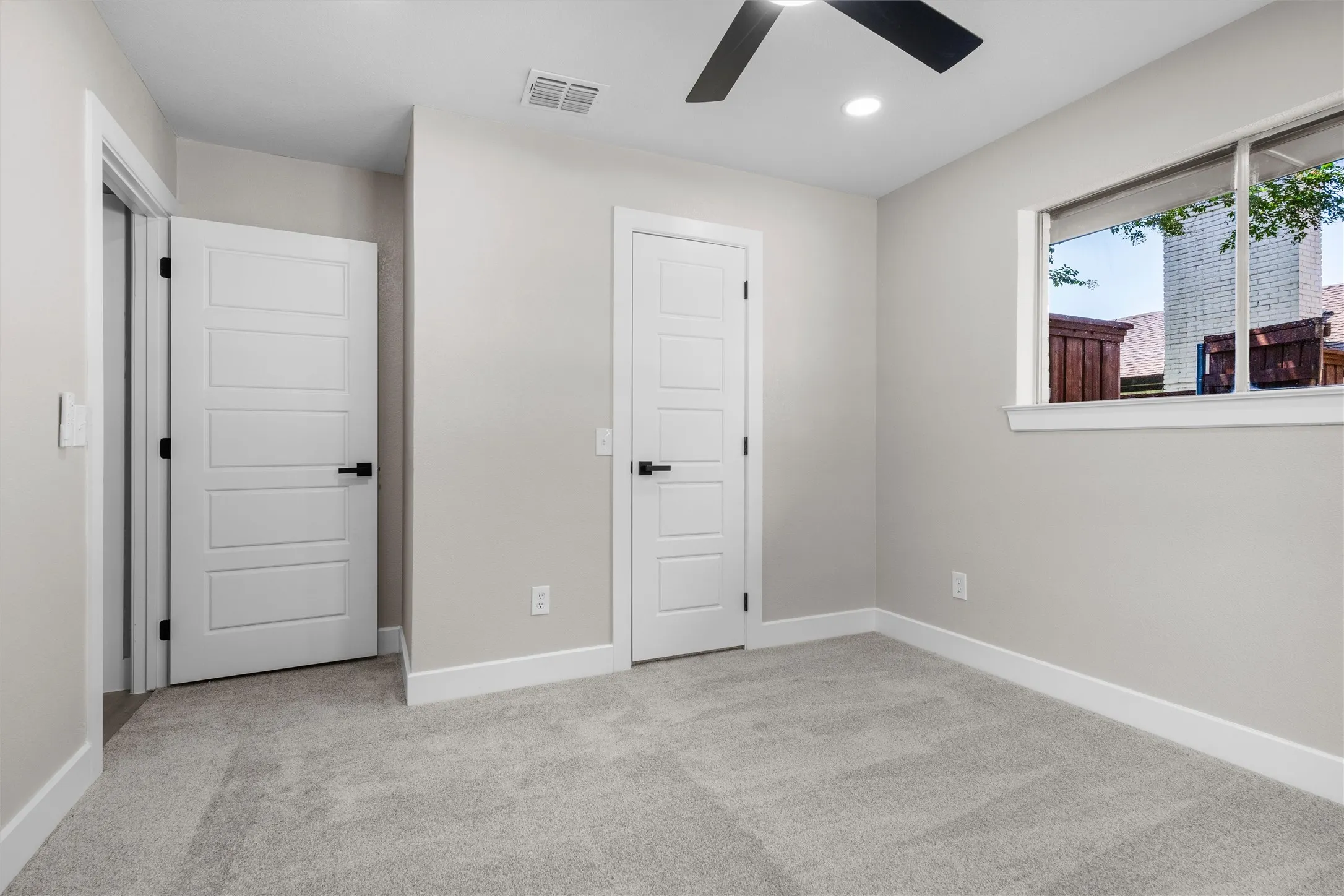Single Family Residence For Sale in Collin County , 2208 Newcastle Circle, Plano, Texas 75075, 3 Bedroom, 2 Bathroom, 2 Garage spaces, 1,874 Sqft, built in 1976, mls#21362448, Real Estate Agent in Plano, Homes For Sale in Collin county, Homes For Sale in Plano, Realtor in Plano Texas, Real Estate Brokerage Independent Realty Texas, Luminita Cordes Realtor