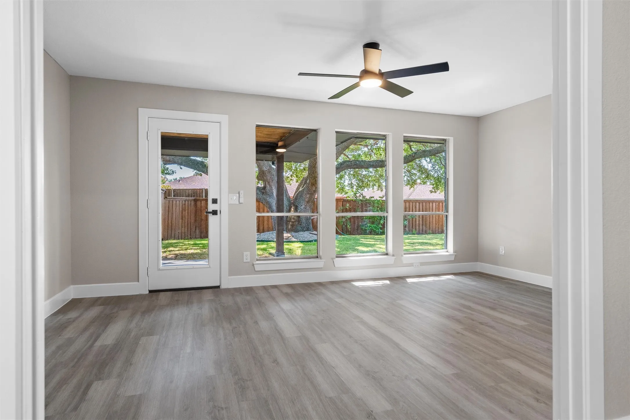 Single Family Residence For Sale in Collin County , 2208 Newcastle Circle, Plano, Texas 75075, 3 Bedroom, 2 Bathroom, 2 Garage spaces, 1,874 Sqft, built in 1976, mls#21362448, Real Estate Agent in Plano, Homes For Sale in Collin county, Homes For Sale in Plano, Realtor in Plano Texas, Real Estate Brokerage Independent Realty Texas, Luminita Cordes Realtor