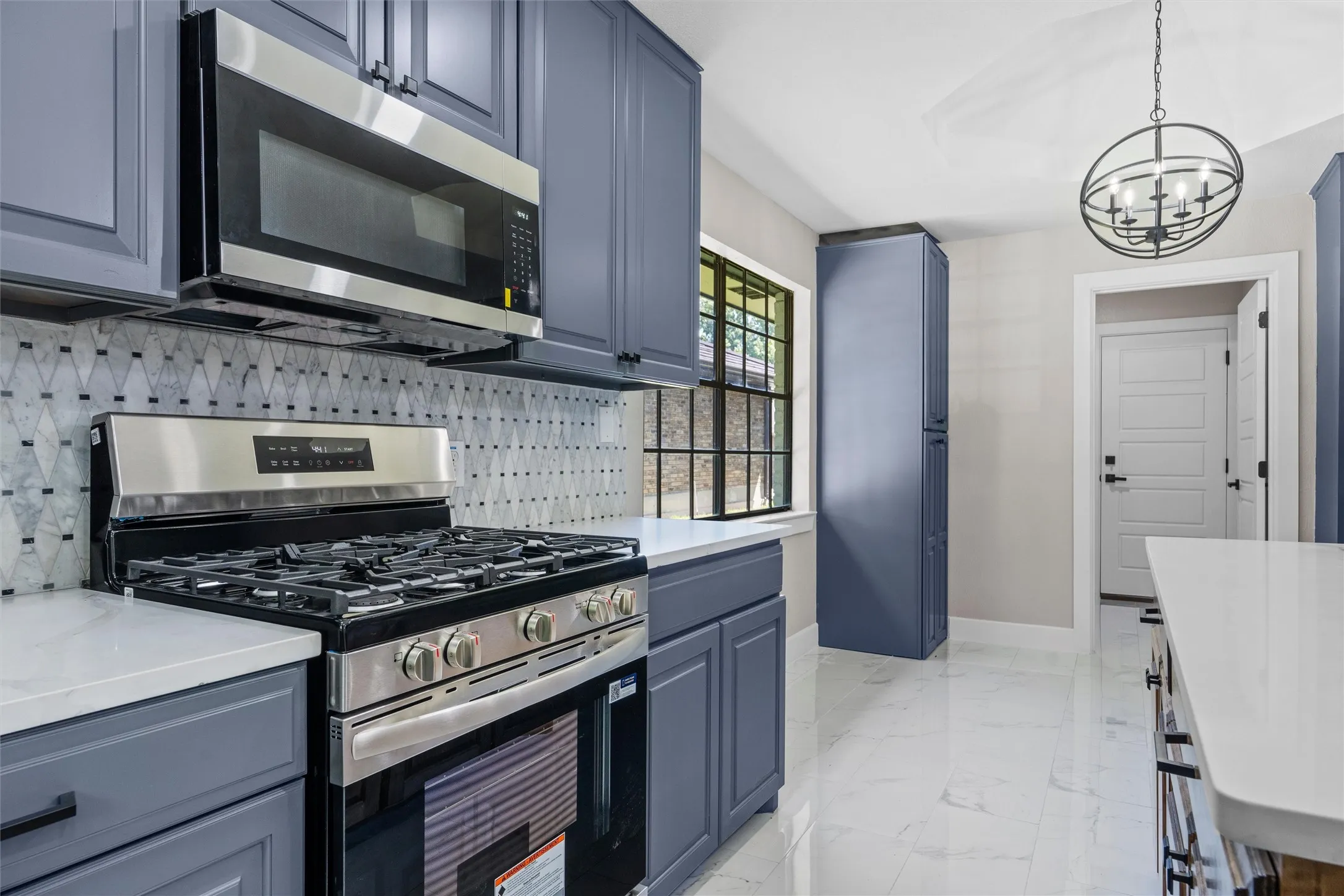 Single Family Residence For Sale in Collin County , 2208 Newcastle Circle, Plano, Texas 75075, 3 Bedroom, 2 Bathroom, 2 Garage spaces, 1,874 Sqft, built in 1976, mls#21362448, Real Estate Agent in Plano, Homes For Sale in Collin county, Homes For Sale in Plano, Realtor in Plano Texas, Real Estate Brokerage Independent Realty Texas, Luminita Cordes Realtor