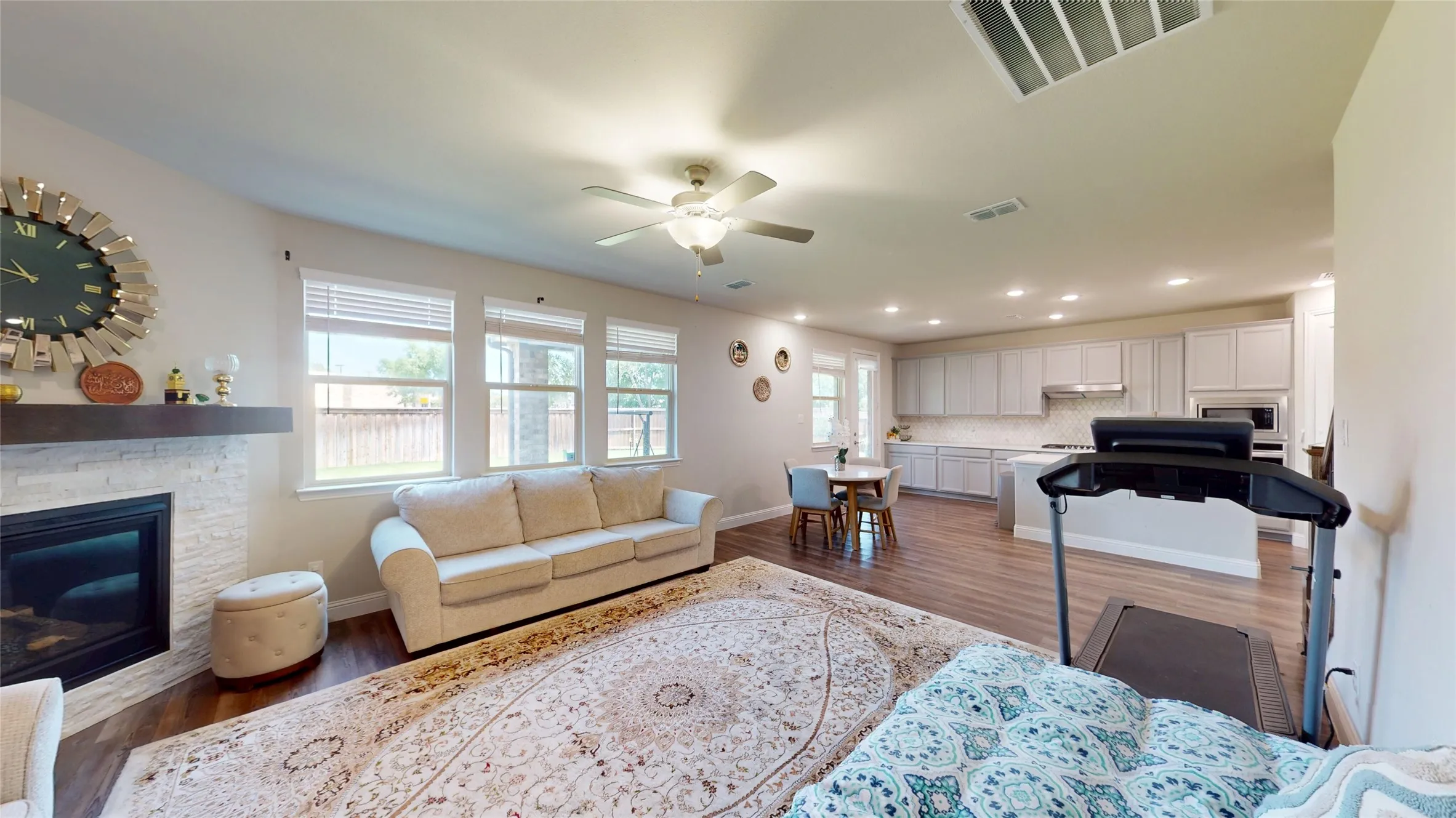 Single Family Residence For Sale in Collin County , 7002 Running Iron Trail, Sachse, Texas 75048, 4 Bedroom, 3 Bathroom, 2 Garage spaces, 2,411 Sqft, built in 2022, mls#21363317, Real Estate Agent in Sachse, Homes For Sale in Collin county, Homes For Sale in Sachse, Realtor in Sachse Texas, Real Estate Brokerage Independent Realty Texas, Luminita Cordes Realtor