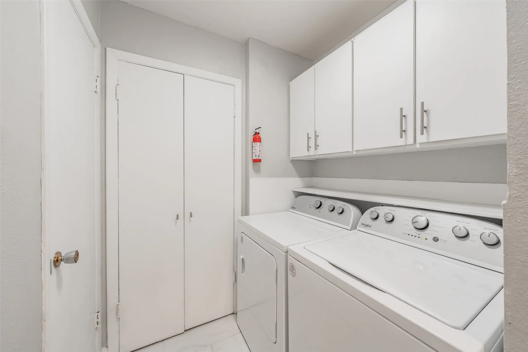 Single Family Residence For Rent in Dallas County , 2821 Cheyenne Street, Irving, Texas 75062, 3 Bedroom, 3 Bathroom, Garage spaces, 1,894 Sqft, built in 1964, mls#21351743, Real Estate Agent in Irving, Homes For Rent in Dallas county, Homes For Rent in Irving, Realtor in Irving Texas, Real Estate Brokerage Independent Realty Texas, Luminita Cordes Realtor