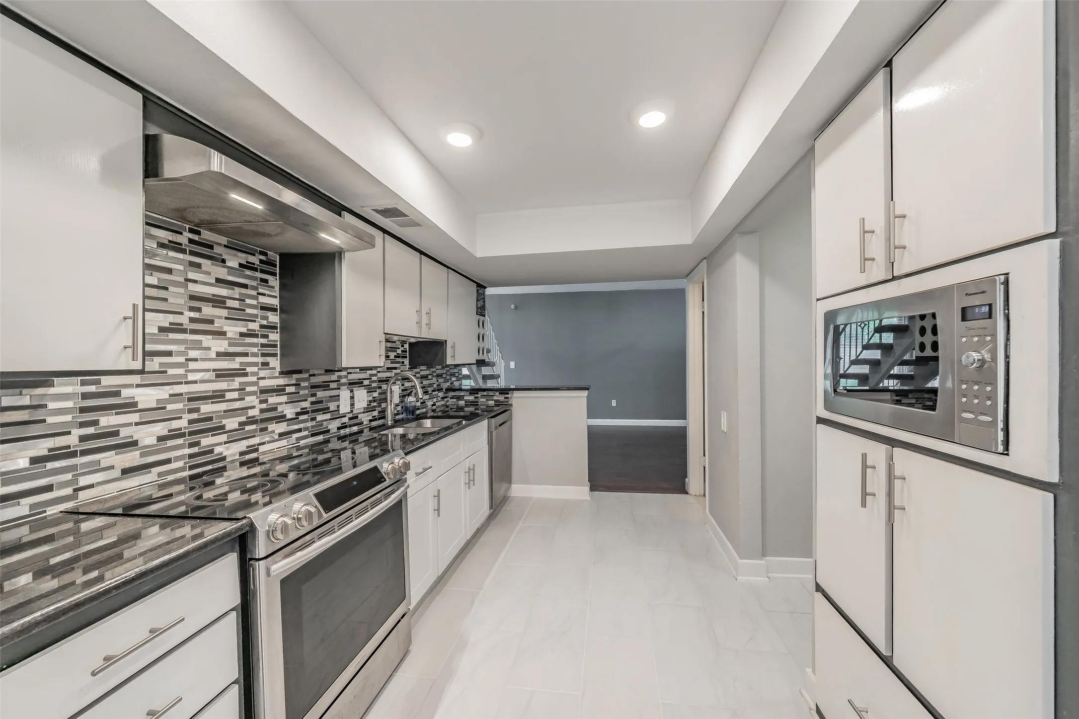 Single Family Residence For Rent in Dallas County , 2821 Cheyenne Street, Irving, Texas 75062, 3 Bedroom, 3 Bathroom, Garage spaces, 1,894 Sqft, built in 1964, mls#21351743, Real Estate Agent in Irving, Homes For Rent in Dallas county, Homes For Rent in Irving, Realtor in Irving Texas, Real Estate Brokerage Independent Realty Texas, Luminita Cordes Realtor