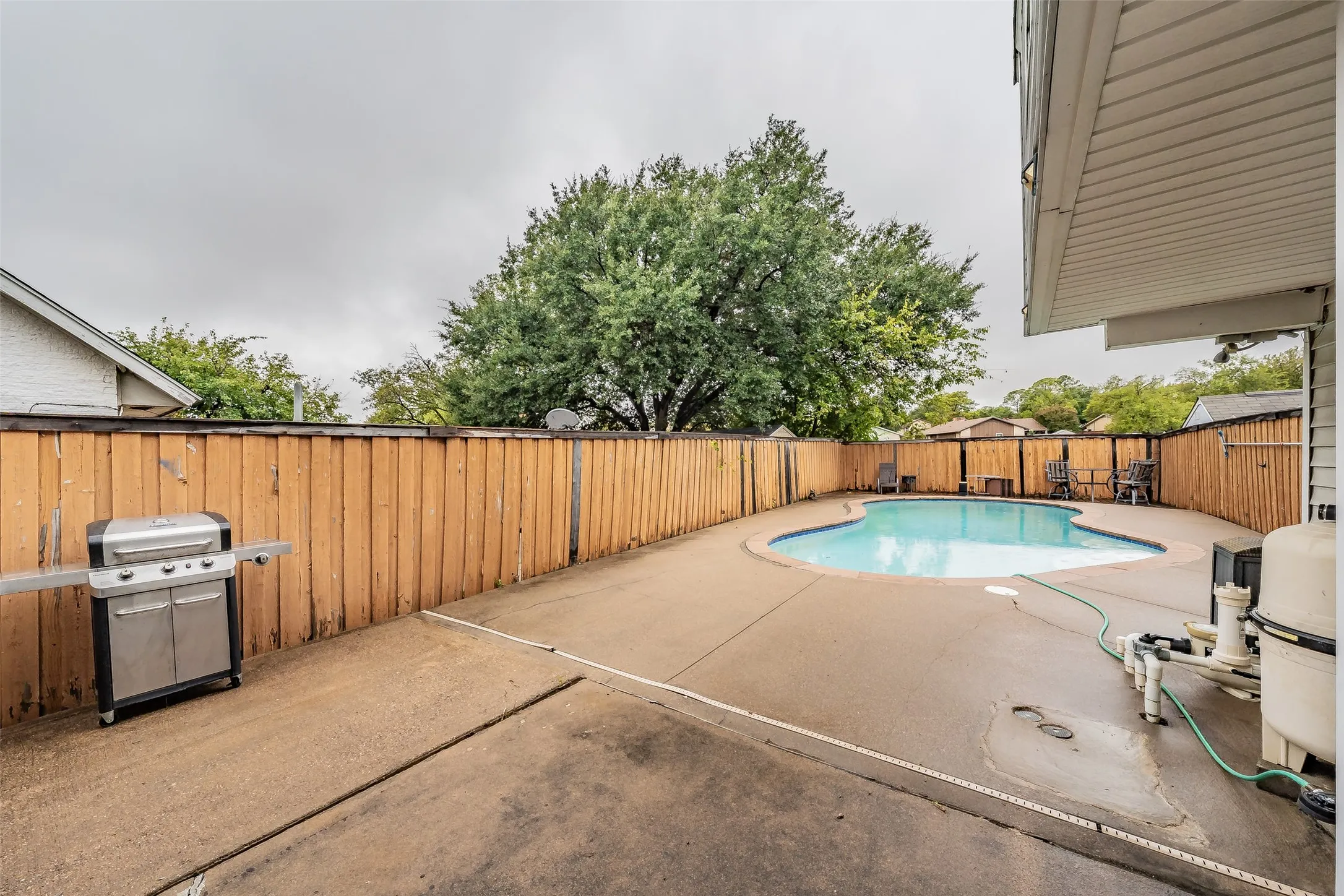 Single Family Residence For Rent in Dallas County , 2821 Cheyenne Street, Irving, Texas 75062, 3 Bedroom, 3 Bathroom, Garage spaces, 1,894 Sqft, built in 1964, mls#21351743, Real Estate Agent in Irving, Homes For Rent in Dallas county, Homes For Rent in Irving, Realtor in Irving Texas, Real Estate Brokerage Independent Realty Texas, Luminita Cordes Realtor