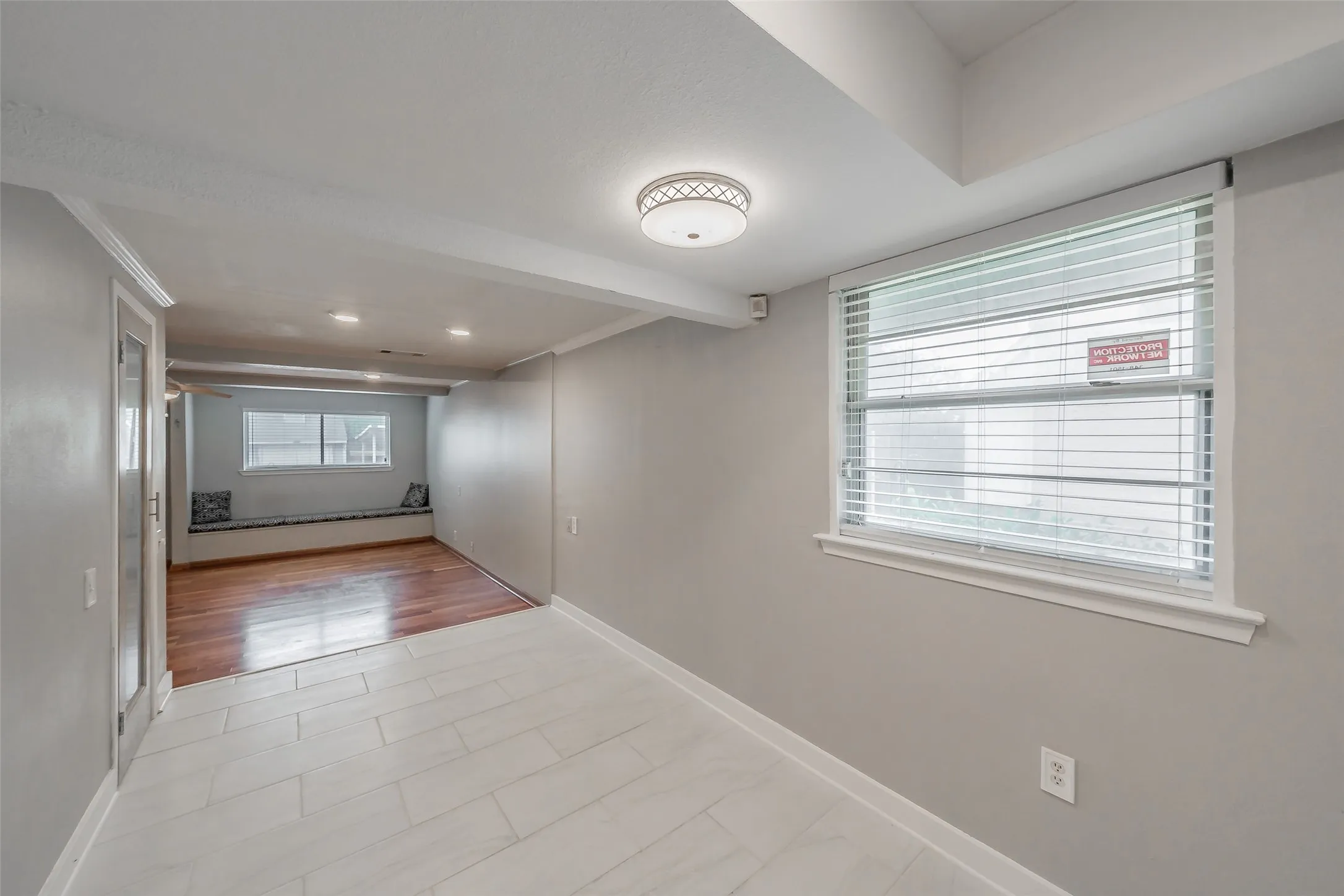 Single Family Residence For Rent in Dallas County , 2821 Cheyenne Street, Irving, Texas 75062, 3 Bedroom, 3 Bathroom, Garage spaces, 1,894 Sqft, built in 1964, mls#21351743, Real Estate Agent in Irving, Homes For Rent in Dallas county, Homes For Rent in Irving, Realtor in Irving Texas, Real Estate Brokerage Independent Realty Texas, Luminita Cordes Realtor