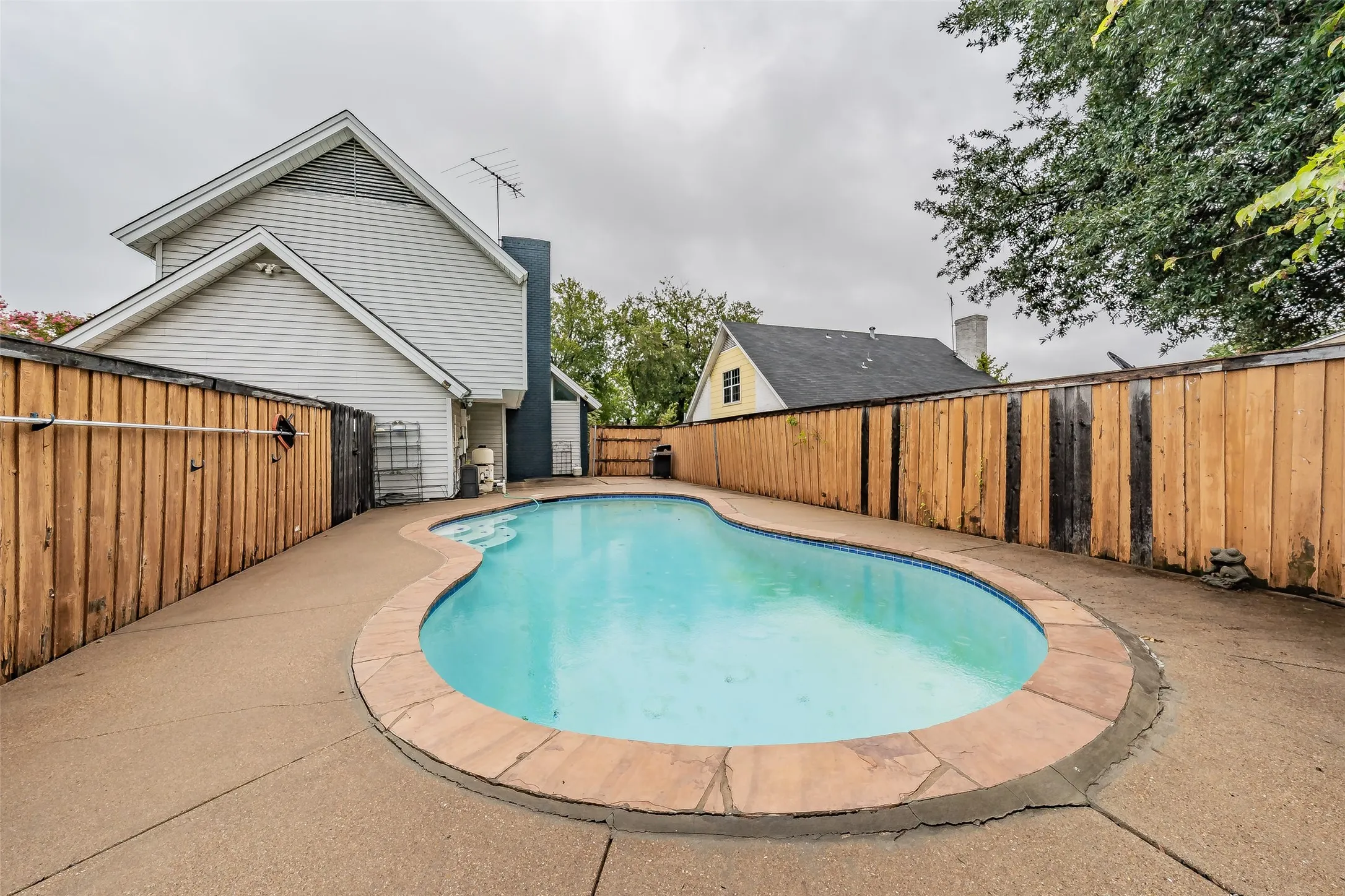 Single Family Residence For Rent in Dallas County , 2821 Cheyenne Street, Irving, Texas 75062, 3 Bedroom, 3 Bathroom, Garage spaces, 1,894 Sqft, built in 1964, mls#21351743, Real Estate Agent in Irving, Homes For Rent in Dallas county, Homes For Rent in Irving, Realtor in Irving Texas, Real Estate Brokerage Independent Realty Texas, Luminita Cordes Realtor