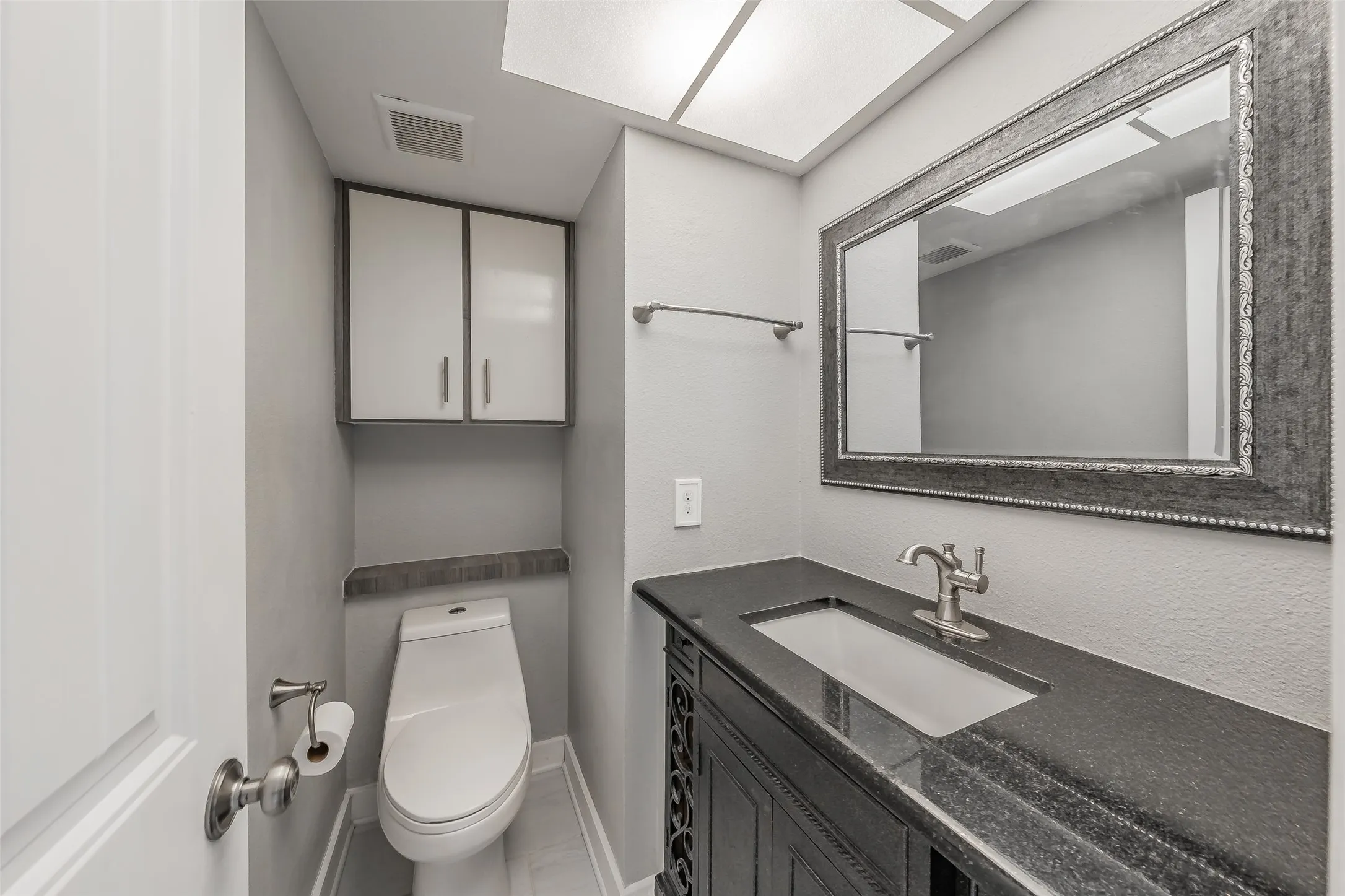 Single Family Residence For Rent in Dallas County , 2821 Cheyenne Street, Irving, Texas 75062, 3 Bedroom, 3 Bathroom, Garage spaces, 1,894 Sqft, built in 1964, mls#21351743, Real Estate Agent in Irving, Homes For Rent in Dallas county, Homes For Rent in Irving, Realtor in Irving Texas, Real Estate Brokerage Independent Realty Texas, Luminita Cordes Realtor