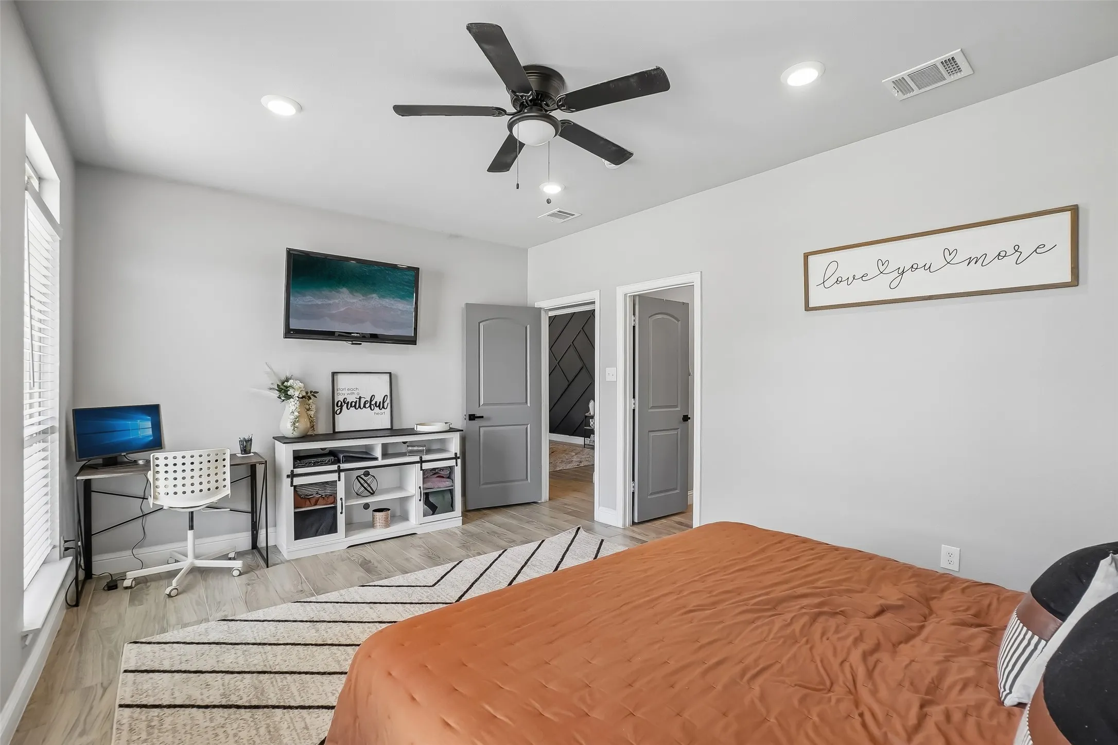 Single Family Residence For Sale in Tarrant County , 3600 Martin Street, Fort Worth, Texas 76119, 4 Bedroom, 3 Bathroom, 2 Garage spaces, 2,095 Sqft, built in 2022, mls#21363074, Real Estate Agent in Fort Worth, Homes For Sale in Tarrant county, Homes For Sale in Fort Worth, Realtor in Fort Worth Texas, Real Estate Brokerage Independent Realty Texas, Luminita Cordes Realtor