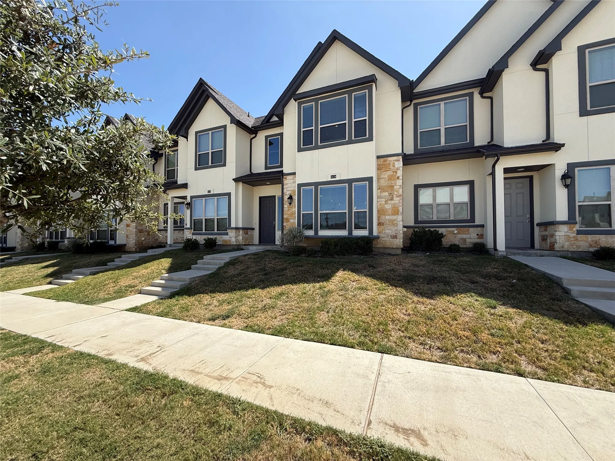 Townhouse For Rent in Denton County , 16134 Doe Lake Drive, Frisco, Texas 75068, 4 Bedroom, 3 Bathroom, 2 Garage spaces, 2,049 Sqft, built in 2021, mls#21364477, Real Estate Agent in Frisco, Homes For Rent in Denton county, Homes For Rent in Frisco, Realtor in Frisco Texas, Real Estate Brokerage Independent Realty Texas, Luminita Cordes Realtor