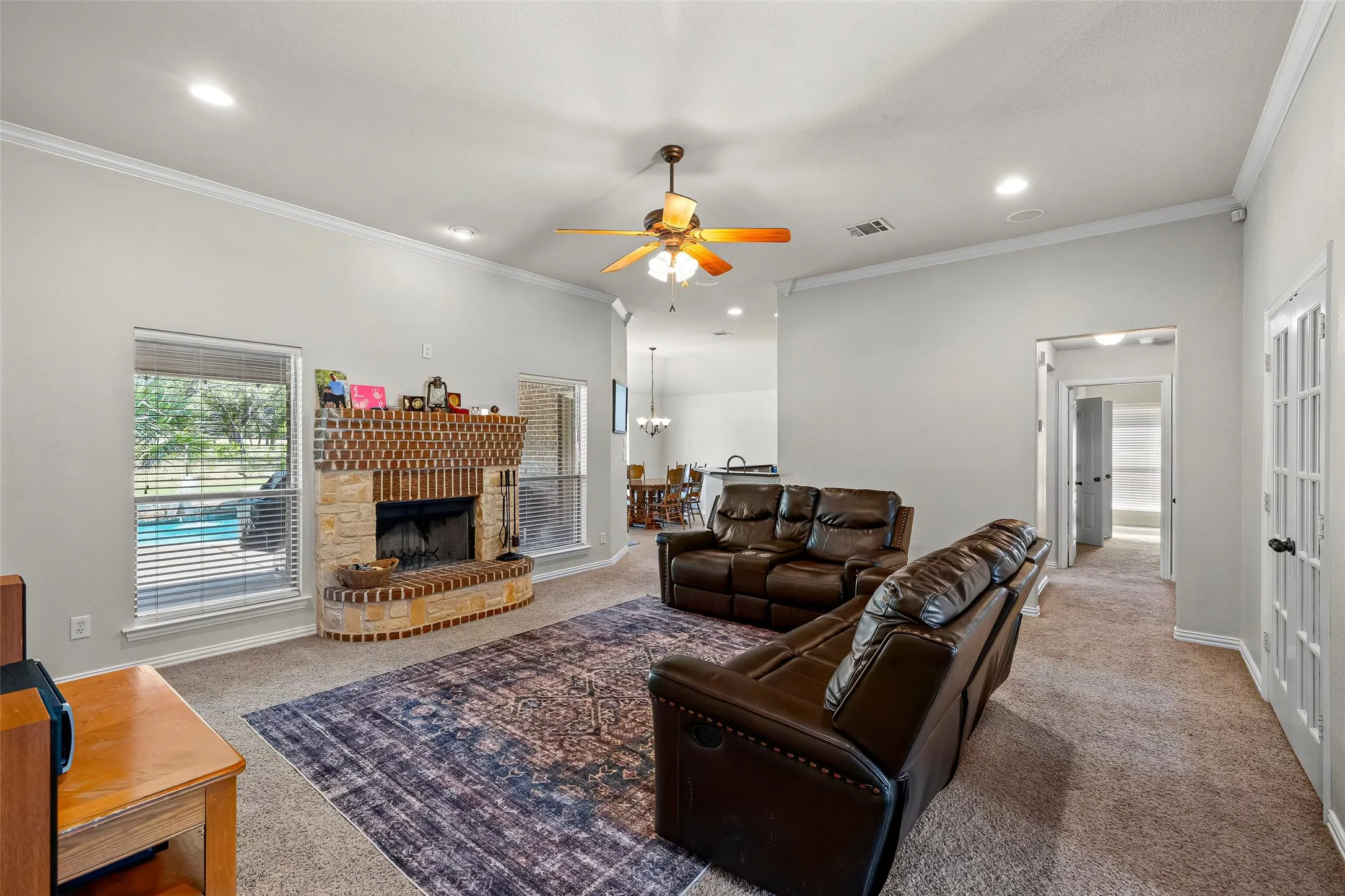 Single Family Residence For Sale in Hood County , 9719 Ravenswood Road, Granbury, Texas 76049, 3 Bedroom, 2 Bathroom, 2 Garage spaces, 1,946 Sqft, built in 2008, mls#21363269, Real Estate Agent in Granbury, Homes For Sale in Hood county, Homes For Sale in Granbury, Realtor in Granbury Texas, Real Estate Brokerage Independent Realty Texas, Luminita Cordes Realtor