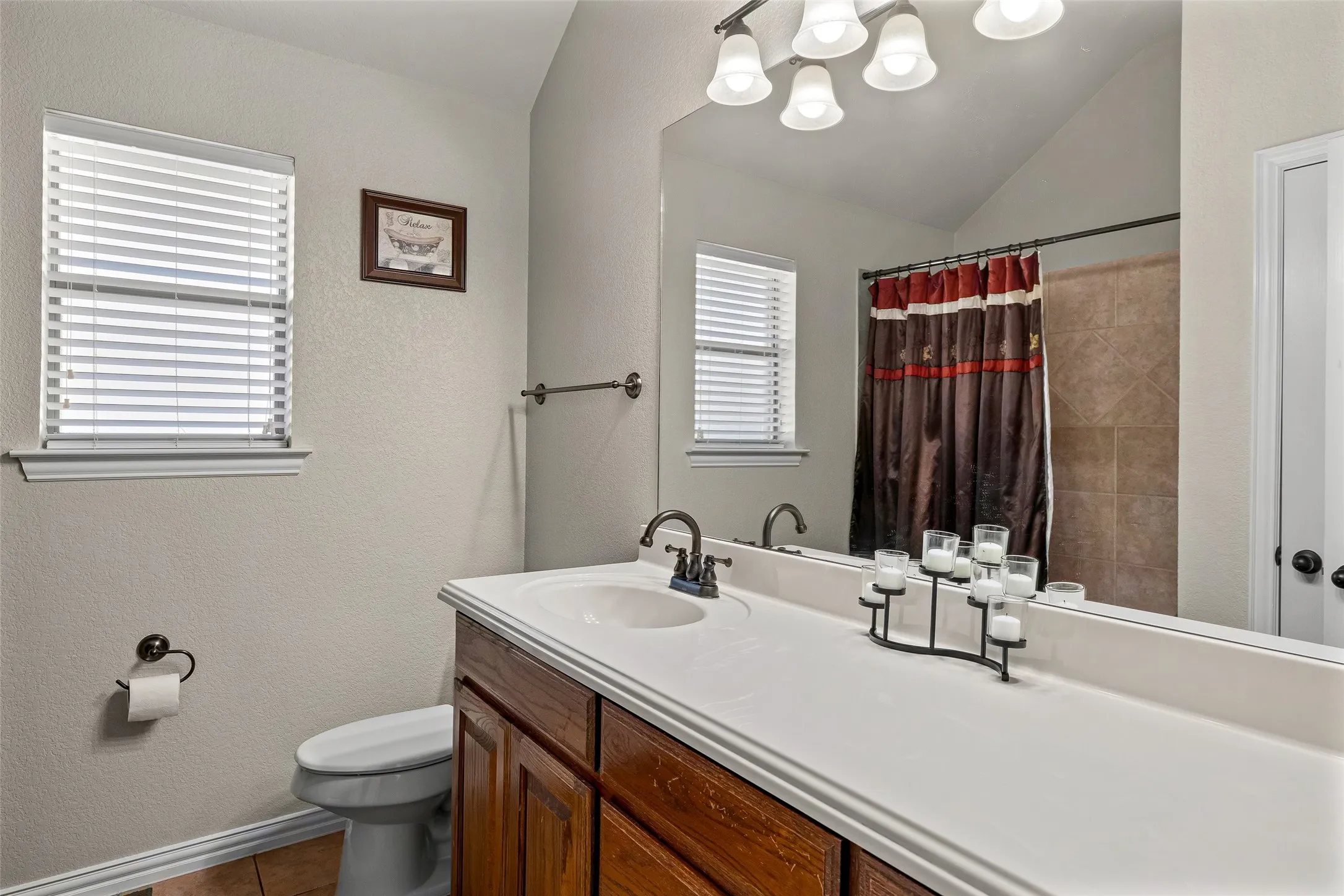 Single Family Residence For Sale in Hood County , 9719 Ravenswood Road, Granbury, Texas 76049, 3 Bedroom, 2 Bathroom, 2 Garage spaces, 1,946 Sqft, built in 2008, mls#21363269, Real Estate Agent in Granbury, Homes For Sale in Hood county, Homes For Sale in Granbury, Realtor in Granbury Texas, Real Estate Brokerage Independent Realty Texas, Luminita Cordes Realtor