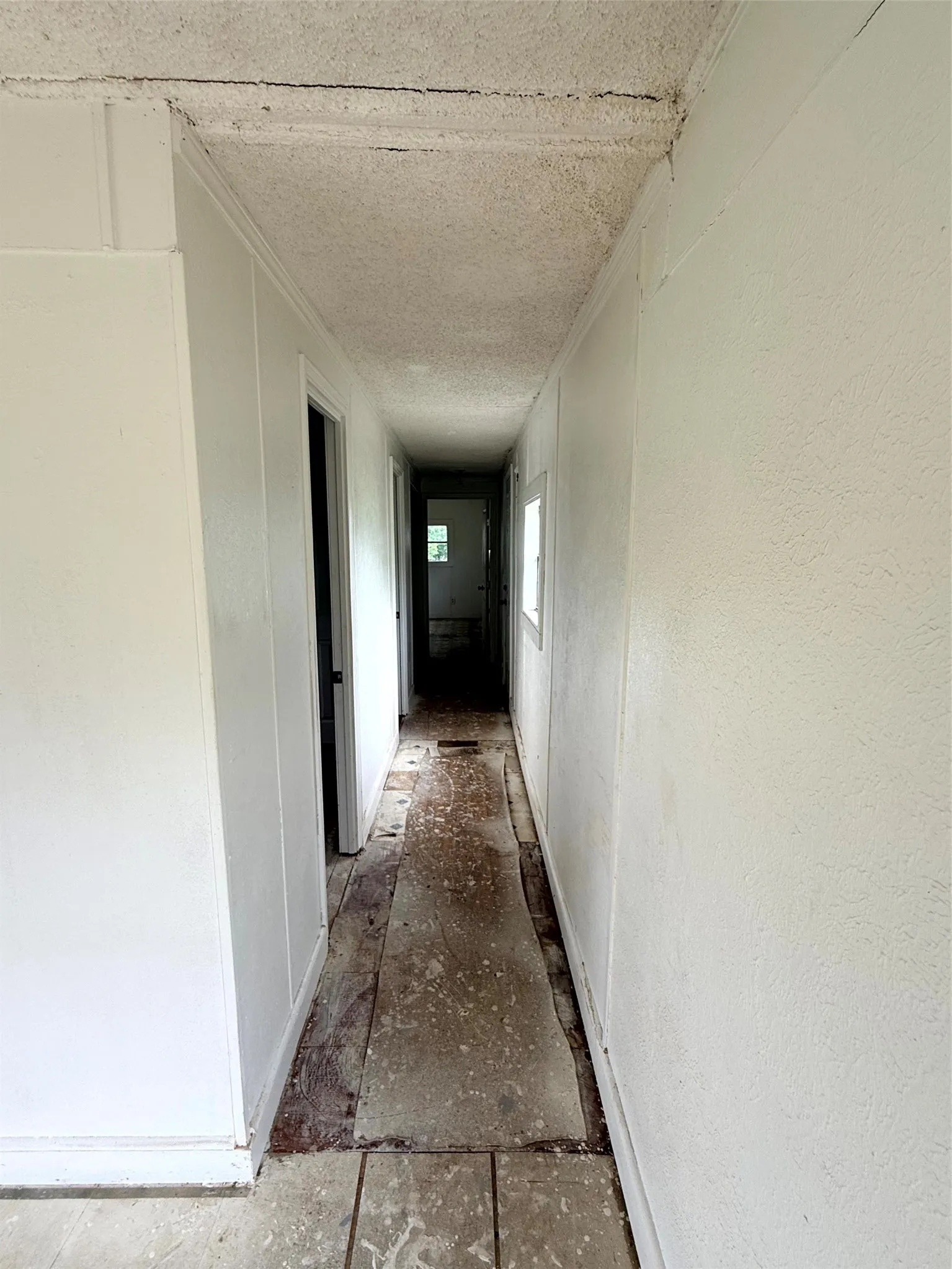Mobile Home For Sale in Ellis County , 4361 Miller Road, Midlothian, Texas 76065, 2 Bedroom, 2 Bathroom, Garage spaces, 840 Sqft, built in 1984, Price $110,000, mls#21350303, Real Estate Agent in Midlothian, Homes For Sale in Ellis county, Homes For Sale in Midlothian, Realtor in Midlothian Texas, Real Estate Brokerage Independent Realty Texas, Luminita Cordes Realtor