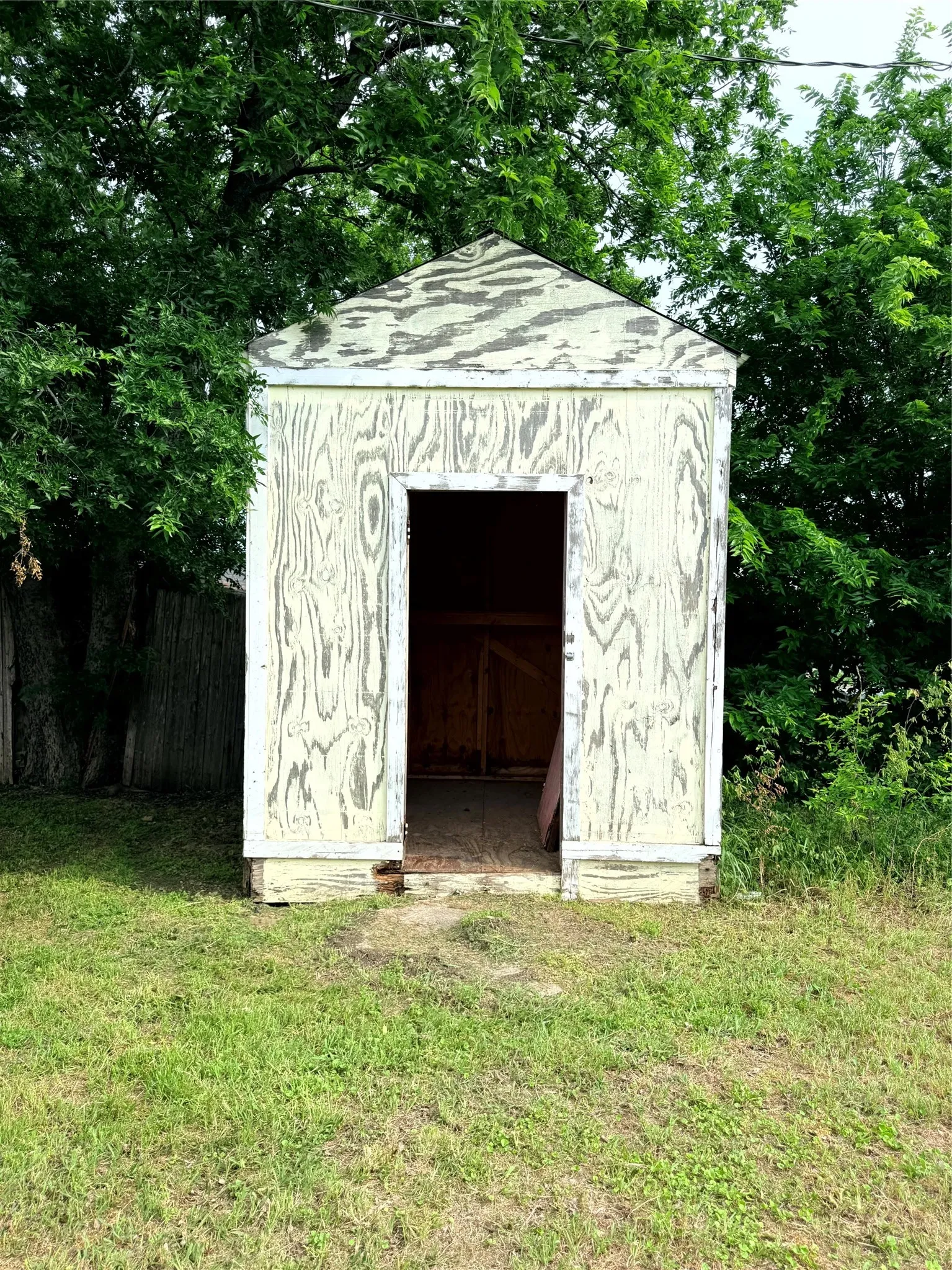 Mobile Home For Sale in Ellis County , 4361 Miller Road, Midlothian, Texas 76065, 2 Bedroom, 2 Bathroom, Garage spaces, 840 Sqft, built in 1984, Price $110,000, mls#21350303, Real Estate Agent in Midlothian, Homes For Sale in Ellis county, Homes For Sale in Midlothian, Realtor in Midlothian Texas, Real Estate Brokerage Independent Realty Texas, Luminita Cordes Realtor
