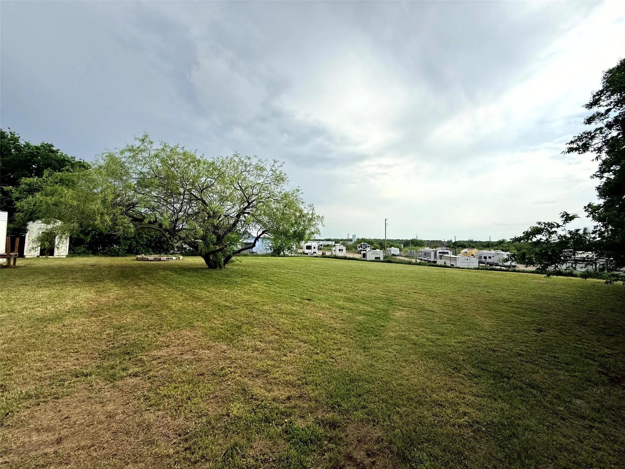 Mobile Home For Sale in Ellis County , 4361 Miller Road, Midlothian, Texas 76065, 2 Bedroom, 2 Bathroom, Garage spaces, 840 Sqft, built in 1984, Price $110,000, mls#21350303, Real Estate Agent in Midlothian, Homes For Sale in Ellis county, Homes For Sale in Midlothian, Realtor in Midlothian Texas, Real Estate Brokerage Independent Realty Texas, Luminita Cordes Realtor
