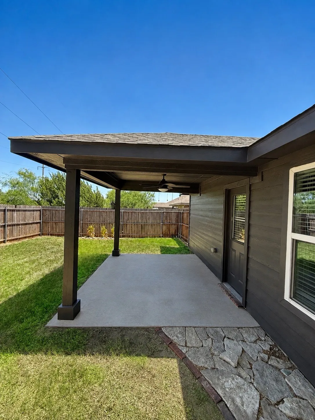 Single Family Residence For Sale in Hood County , 7322 Mistletoe Trail, Granbury, Texas 76048, 4 Bedroom, 2 Bathroom, 2 Garage spaces, 1,751 Sqft, built in 2015, mls#21360838, Real Estate Agent in Granbury, Homes For Sale in Hood county, Homes For Sale in Granbury, Realtor in Granbury Texas, Real Estate Brokerage Independent Realty Texas, Luminita Cordes Realtor