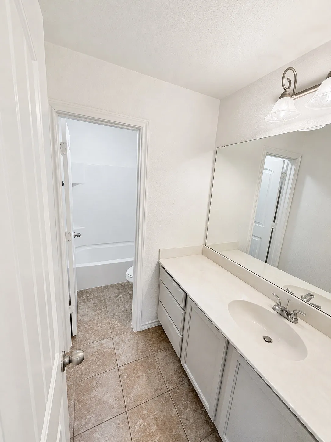 Single Family Residence For Sale in Hood County , 7322 Mistletoe Trail, Granbury, Texas 76048, 4 Bedroom, 2 Bathroom, 2 Garage spaces, 1,751 Sqft, built in 2015, mls#21360838, Real Estate Agent in Granbury, Homes For Sale in Hood county, Homes For Sale in Granbury, Realtor in Granbury Texas, Real Estate Brokerage Independent Realty Texas, Luminita Cordes Realtor