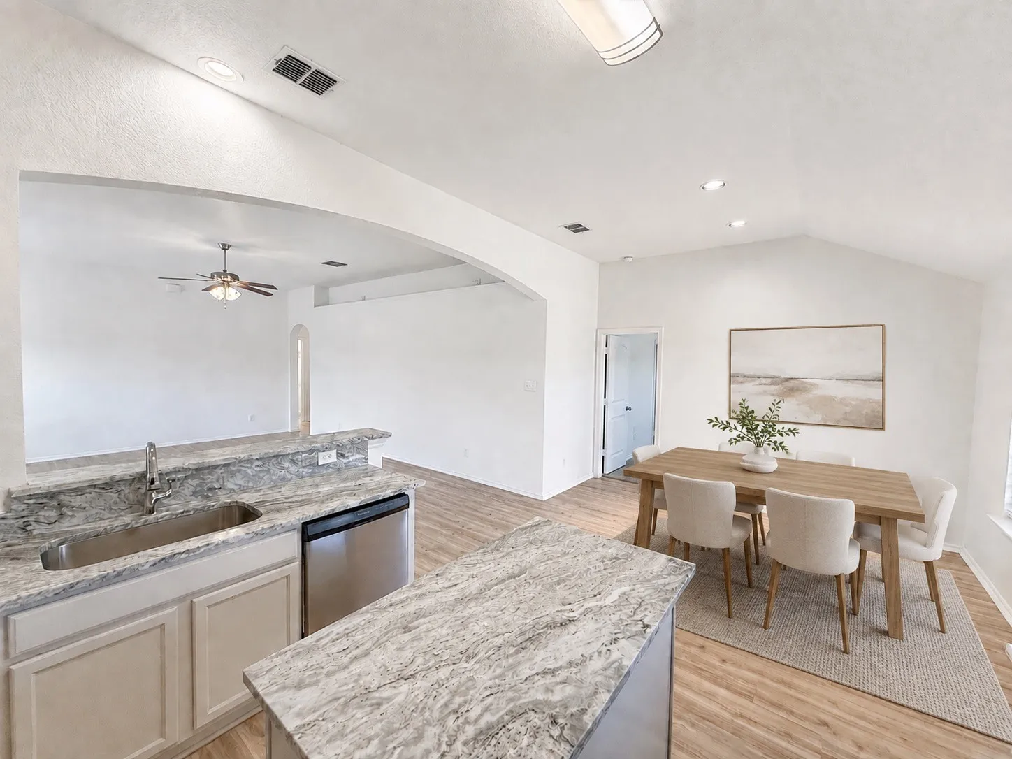Single Family Residence For Sale in Hood County , 7322 Mistletoe Trail, Granbury, Texas 76048, 4 Bedroom, 2 Bathroom, 2 Garage spaces, 1,751 Sqft, built in 2015, mls#21360838, Real Estate Agent in Granbury, Homes For Sale in Hood county, Homes For Sale in Granbury, Realtor in Granbury Texas, Real Estate Brokerage Independent Realty Texas, Luminita Cordes Realtor