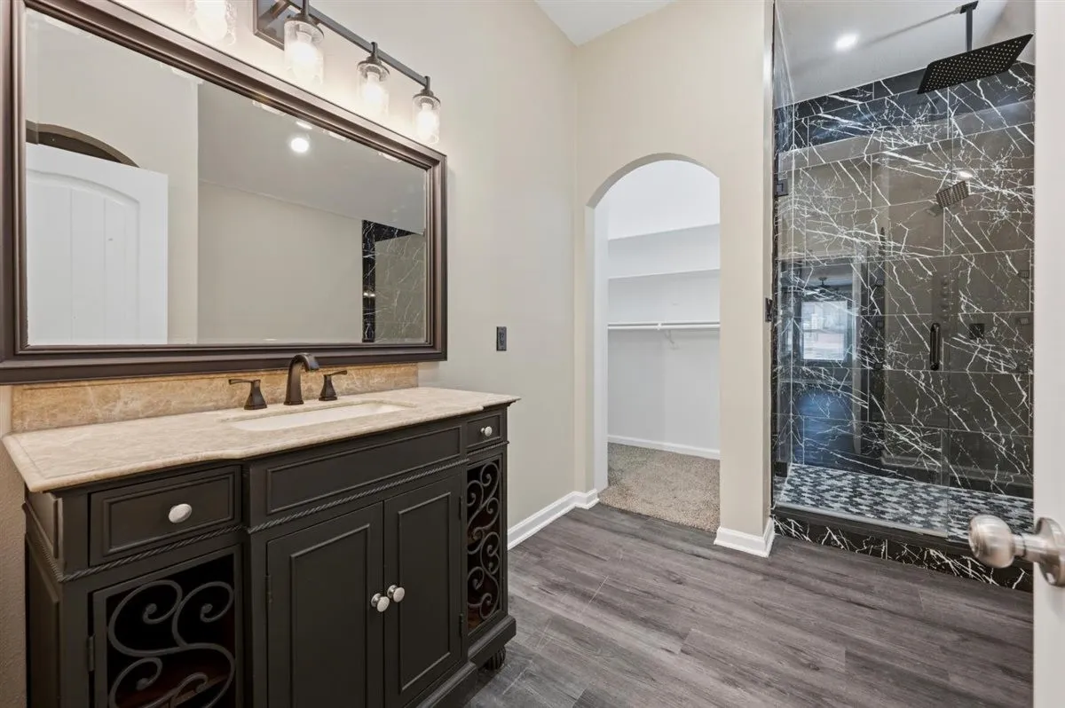 Single Family Residence For Sale in Tarrant County , 2708 Burchill Road S, Fort Worth, Texas 76105, 3 Bedroom, 2 Bathroom, Garage spaces, 1,050 Sqft, built in 1947, mls#21363613, Real Estate Agent in Fort Worth, Homes For Sale in Tarrant county, Homes For Sale in Fort Worth, Realtor in Fort Worth Texas, Real Estate Brokerage Independent Realty Texas, Luminita Cordes Realtor