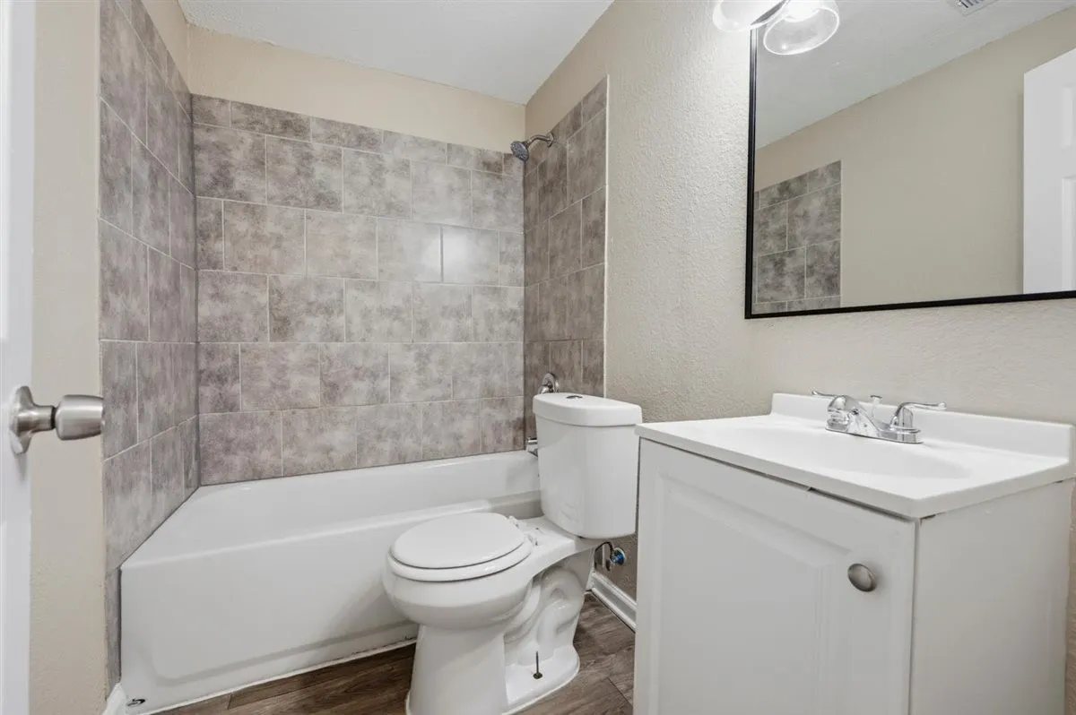 Single Family Residence For Sale in Tarrant County , 2708 Burchill Road S, Fort Worth, Texas 76105, 3 Bedroom, 2 Bathroom, Garage spaces, 1,050 Sqft, built in 1947, mls#21363613, Real Estate Agent in Fort Worth, Homes For Sale in Tarrant county, Homes For Sale in Fort Worth, Realtor in Fort Worth Texas, Real Estate Brokerage Independent Realty Texas, Luminita Cordes Realtor