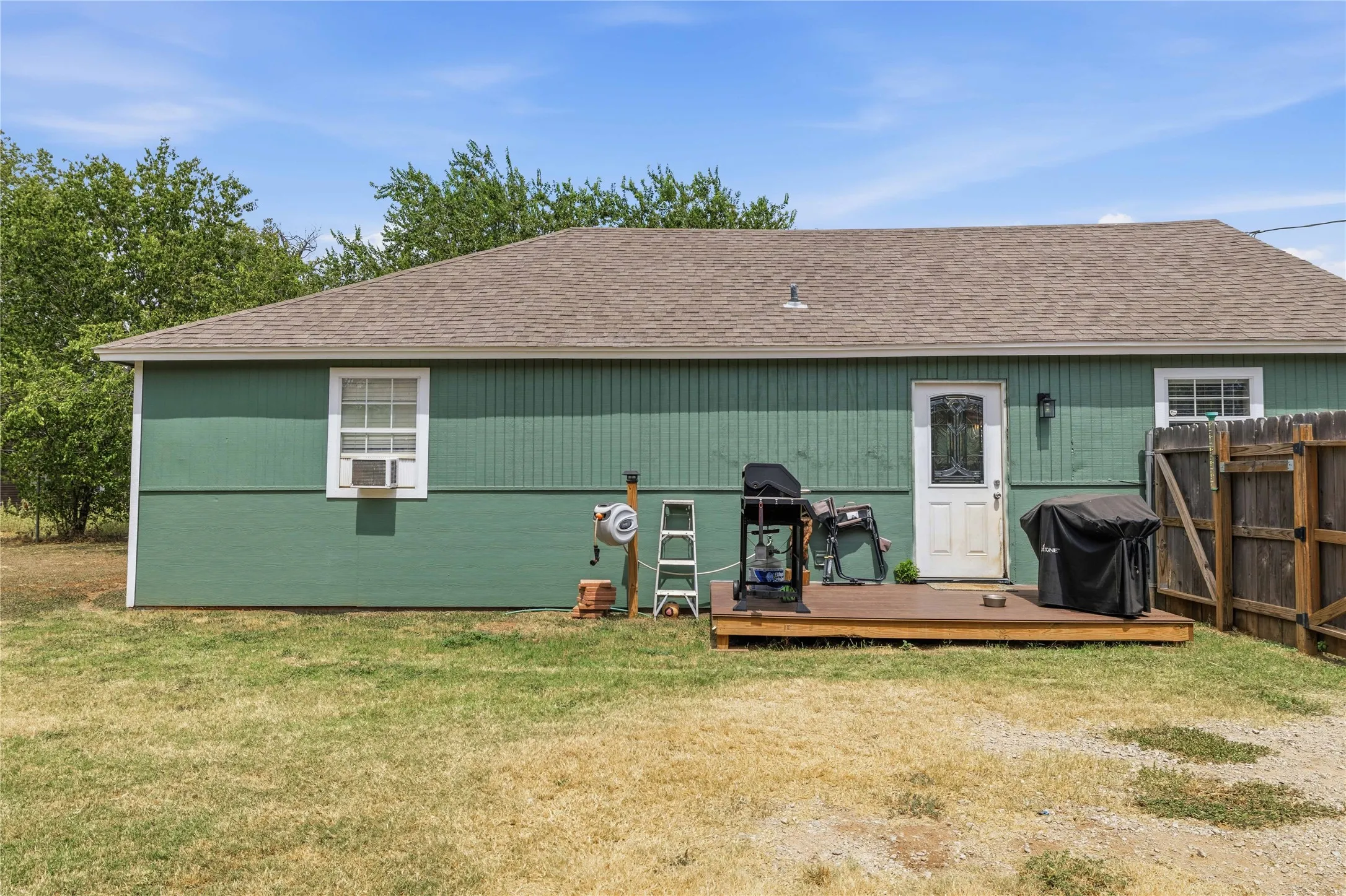 Single Family Residence For Sale in Brown County , 1303 Avenue D, Brownwood, Texas 76801, 3 Bedroom, 2 Bathroom, 1 Garage spaces, 1,134 Sqft, built in 0, mls#21363169, Real Estate Agent in Brownwood, Homes For Sale in Brown county, Homes For Sale in Brownwood, Realtor in Brownwood Texas, Real Estate Brokerage Independent Realty Texas, Luminita Cordes Realtor
