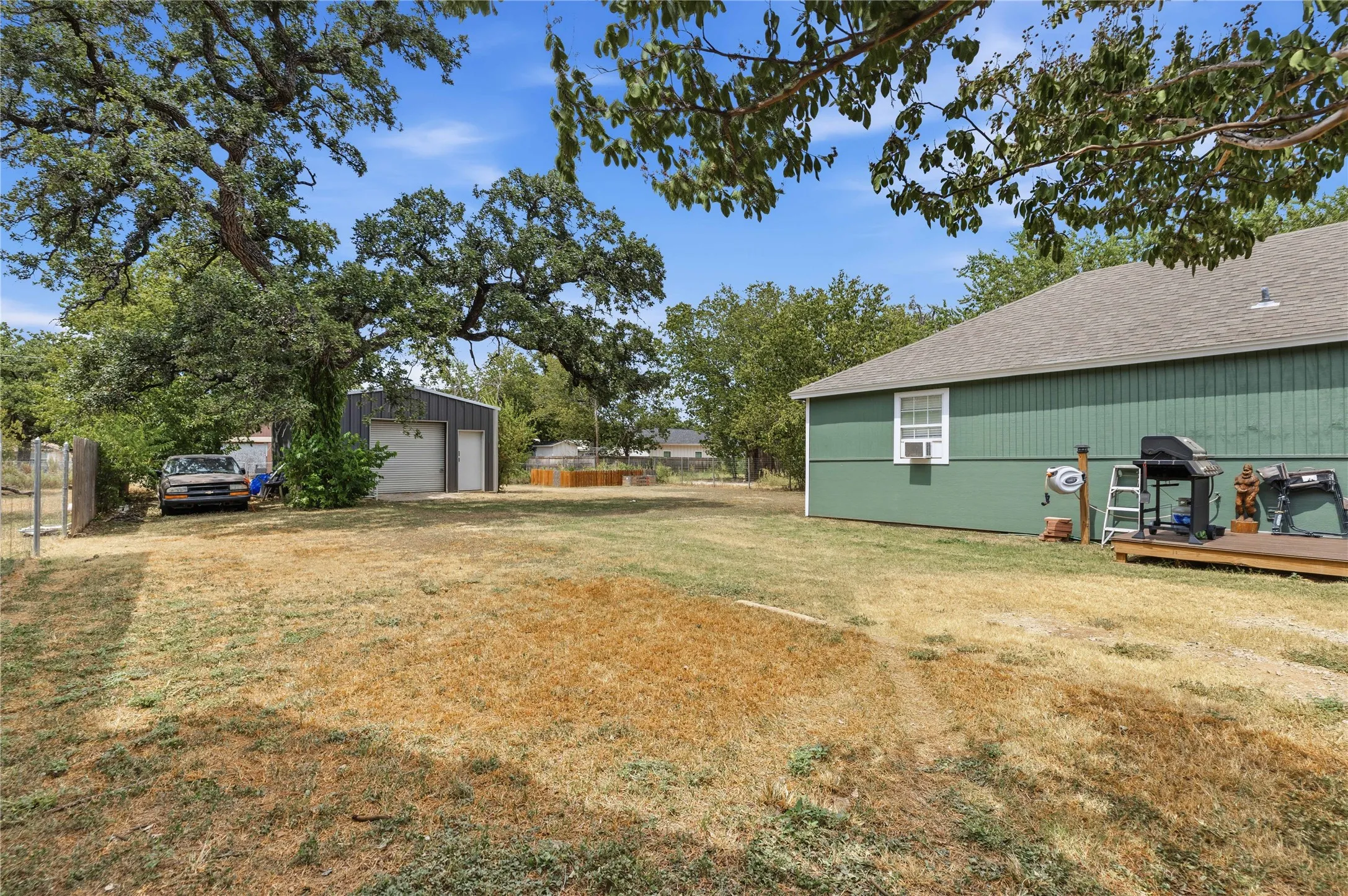 Single Family Residence For Sale in Brown County , 1303 Avenue D, Brownwood, Texas 76801, 3 Bedroom, 2 Bathroom, 1 Garage spaces, 1,134 Sqft, built in 0, mls#21363169, Real Estate Agent in Brownwood, Homes For Sale in Brown county, Homes For Sale in Brownwood, Realtor in Brownwood Texas, Real Estate Brokerage Independent Realty Texas, Luminita Cordes Realtor