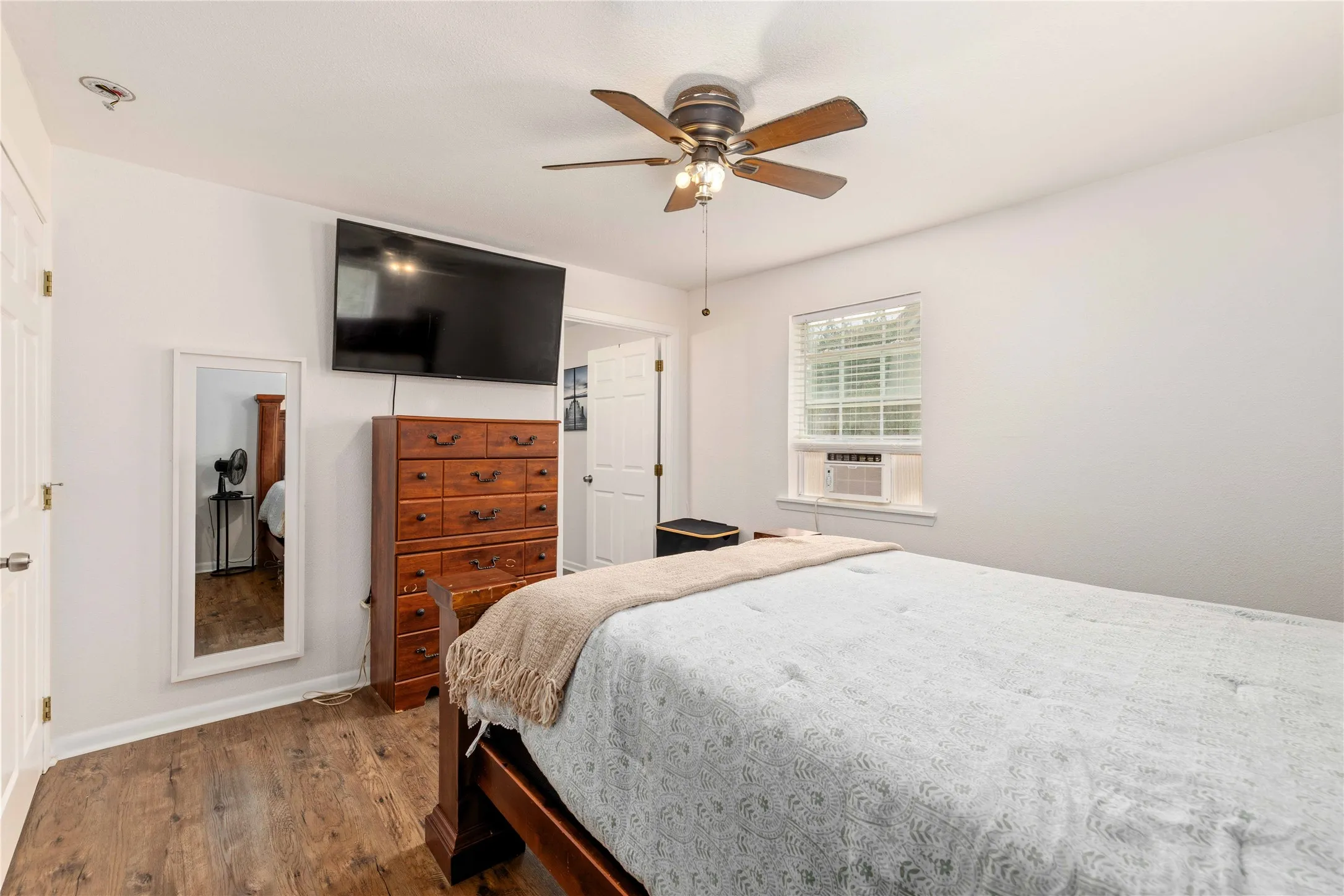Single Family Residence For Sale in Brown County , 1303 Avenue D, Brownwood, Texas 76801, 3 Bedroom, 2 Bathroom, 1 Garage spaces, 1,134 Sqft, built in 0, mls#21363169, Real Estate Agent in Brownwood, Homes For Sale in Brown county, Homes For Sale in Brownwood, Realtor in Brownwood Texas, Real Estate Brokerage Independent Realty Texas, Luminita Cordes Realtor