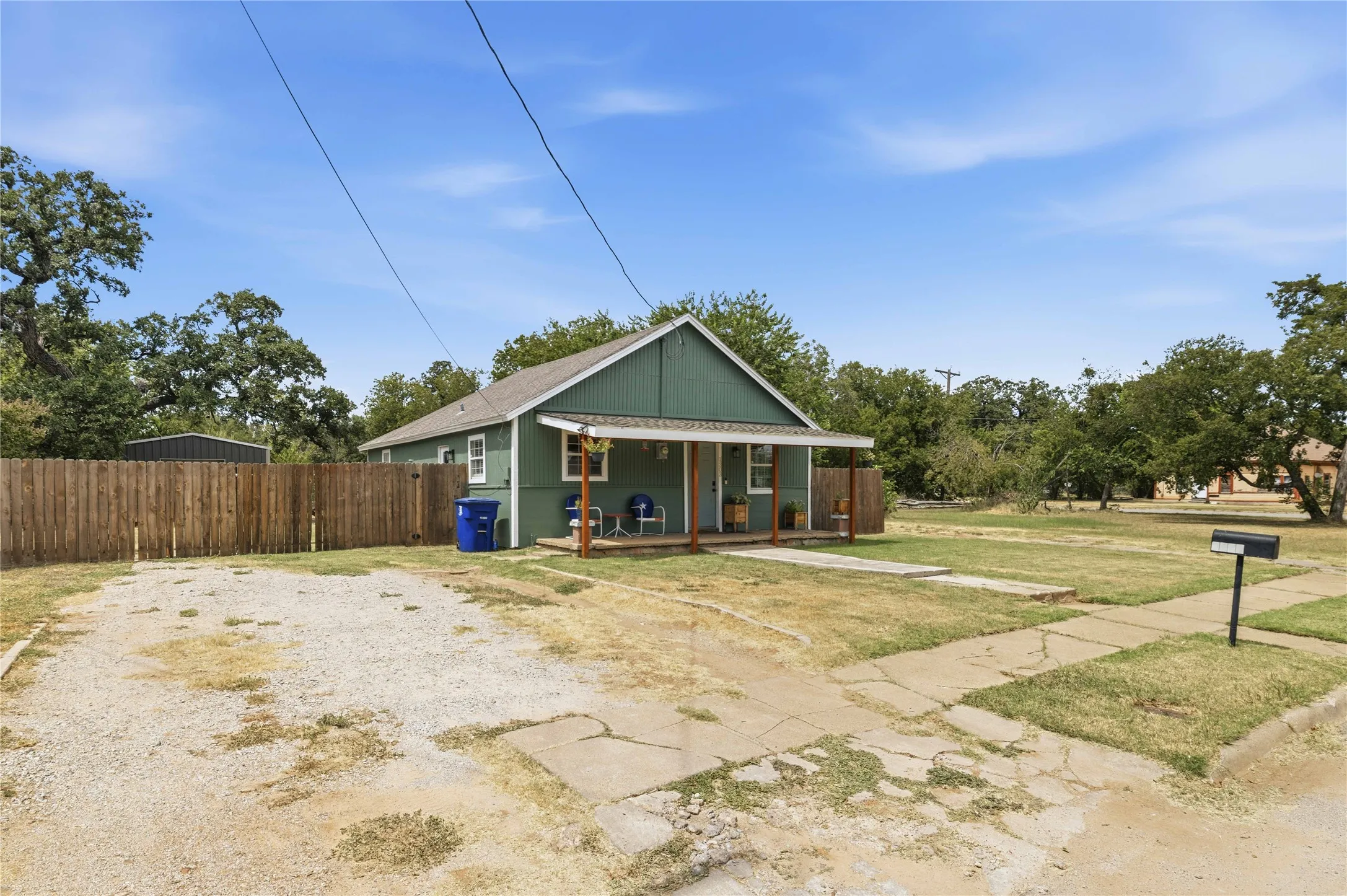 Single Family Residence For Sale in Brown County , 1303 Avenue D, Brownwood, Texas 76801, 3 Bedroom, 2 Bathroom, 1 Garage spaces, 1,134 Sqft, built in 0, mls#21363169, Real Estate Agent in Brownwood, Homes For Sale in Brown county, Homes For Sale in Brownwood, Realtor in Brownwood Texas, Real Estate Brokerage Independent Realty Texas, Luminita Cordes Realtor