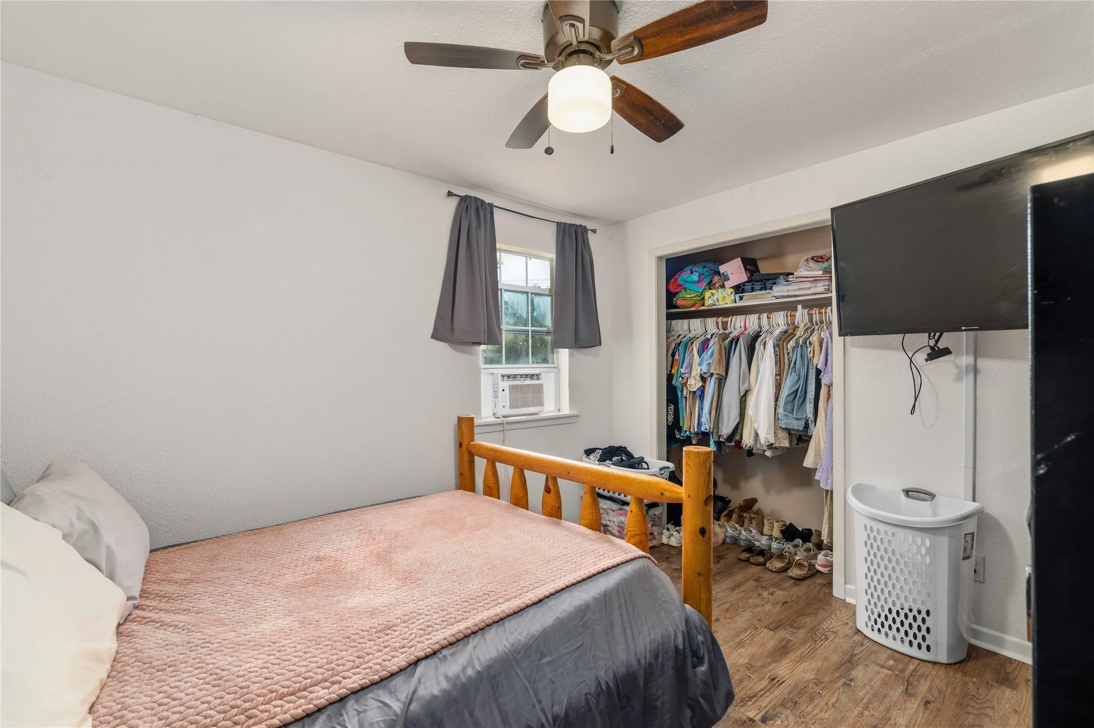 Single Family Residence For Sale in Brown County , 1303 Avenue D, Brownwood, Texas 76801, 3 Bedroom, 2 Bathroom, 1 Garage spaces, 1,134 Sqft, built in 0, mls#21363169, Real Estate Agent in Brownwood, Homes For Sale in Brown county, Homes For Sale in Brownwood, Realtor in Brownwood Texas, Real Estate Brokerage Independent Realty Texas, Luminita Cordes Realtor