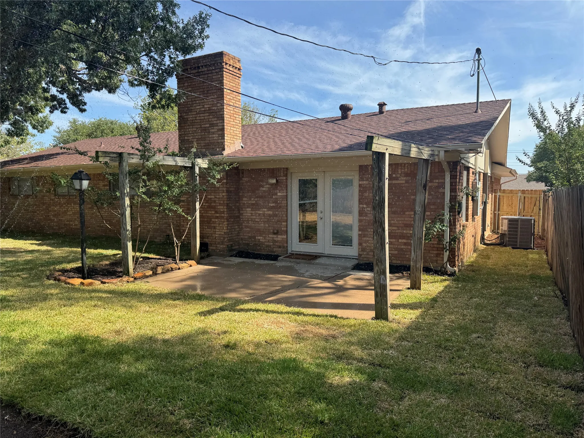 Single Family Residence For Sale in Denton County , 1306 Amherst Drive, Denton, Texas 76201, 3 Bedroom, 2 Bathroom, 2 Garage spaces, 1,606 Sqft, built in 1975, mls#21363787, Real Estate Agent in Denton, Homes For Sale in Denton county, Homes For Sale in Denton, Realtor in Denton Texas, Real Estate Brokerage Independent Realty Texas, Luminita Cordes Realtor