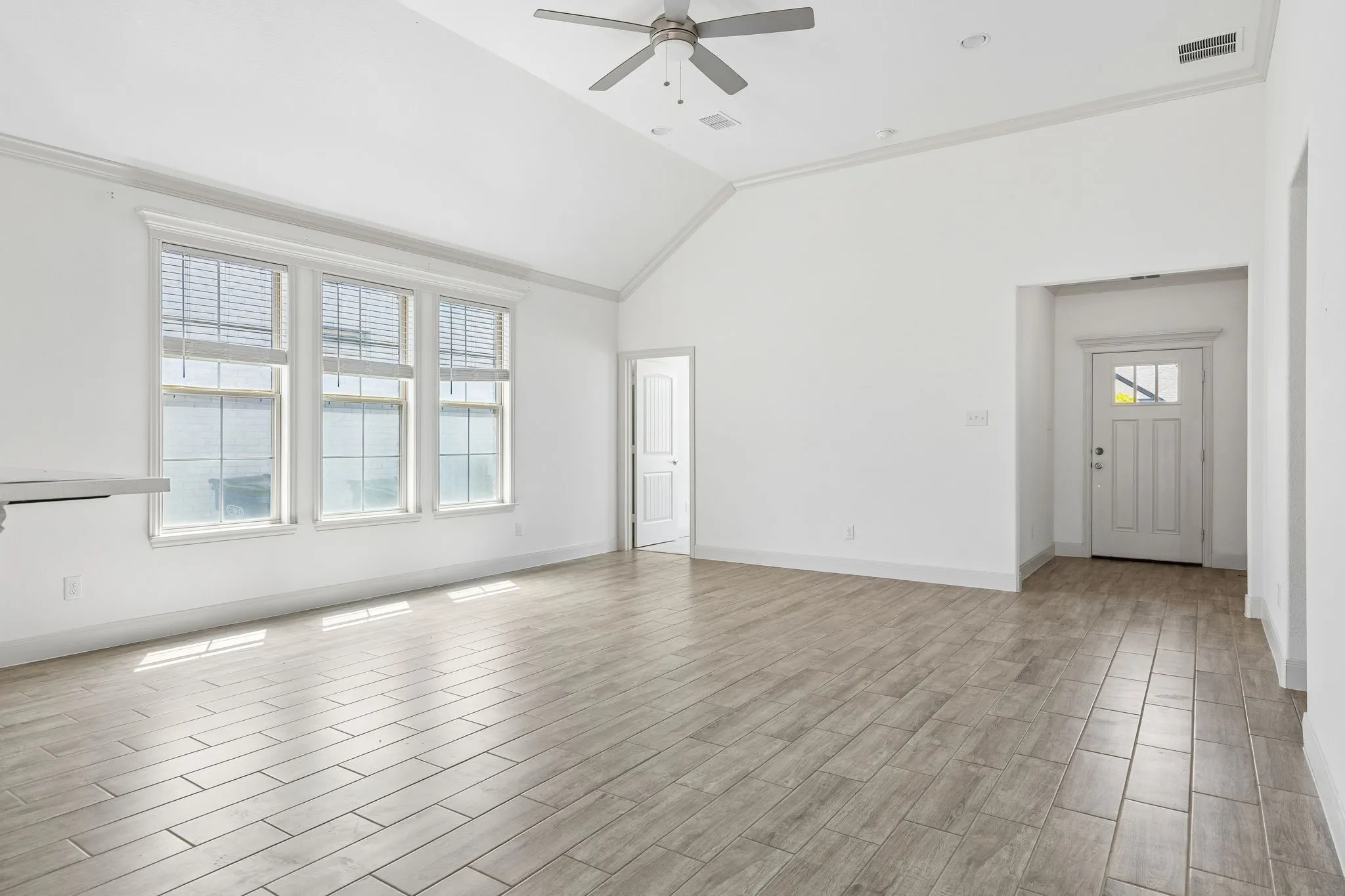 Single Family Residence For Sale in Collin County , 395 Waters Ridge Drive, Lavon, Texas 75166, 4 Bedroom, 2 Bathroom, 2 Garage spaces, 1,748 Sqft, built in 2022, mls#21364423, Real Estate Agent in Lavon, Homes For Sale in Collin county, Homes For Sale in Lavon, Realtor in Lavon Texas, Real Estate Brokerage Independent Realty Texas, Luminita Cordes Realtor
