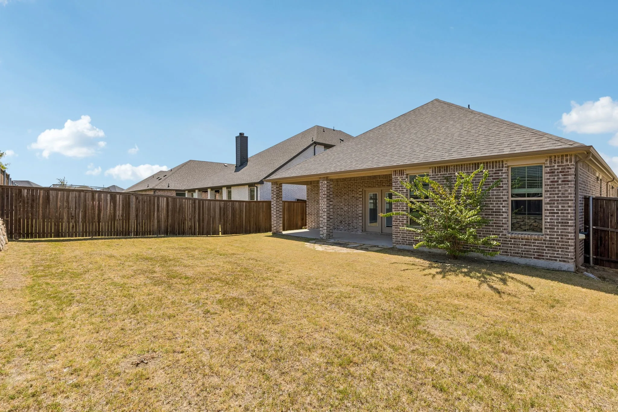 Single Family Residence For Sale in Collin County , 395 Waters Ridge Drive, Lavon, Texas 75166, 4 Bedroom, 2 Bathroom, 2 Garage spaces, 1,748 Sqft, built in 2022, mls#21364423, Real Estate Agent in Lavon, Homes For Sale in Collin county, Homes For Sale in Lavon, Realtor in Lavon Texas, Real Estate Brokerage Independent Realty Texas, Luminita Cordes Realtor