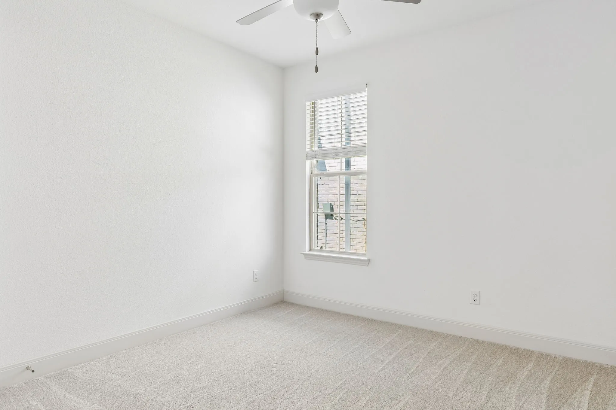 Single Family Residence For Sale in Collin County , 395 Waters Ridge Drive, Lavon, Texas 75166, 4 Bedroom, 2 Bathroom, 2 Garage spaces, 1,748 Sqft, built in 2022, mls#21364423, Real Estate Agent in Lavon, Homes For Sale in Collin county, Homes For Sale in Lavon, Realtor in Lavon Texas, Real Estate Brokerage Independent Realty Texas, Luminita Cordes Realtor