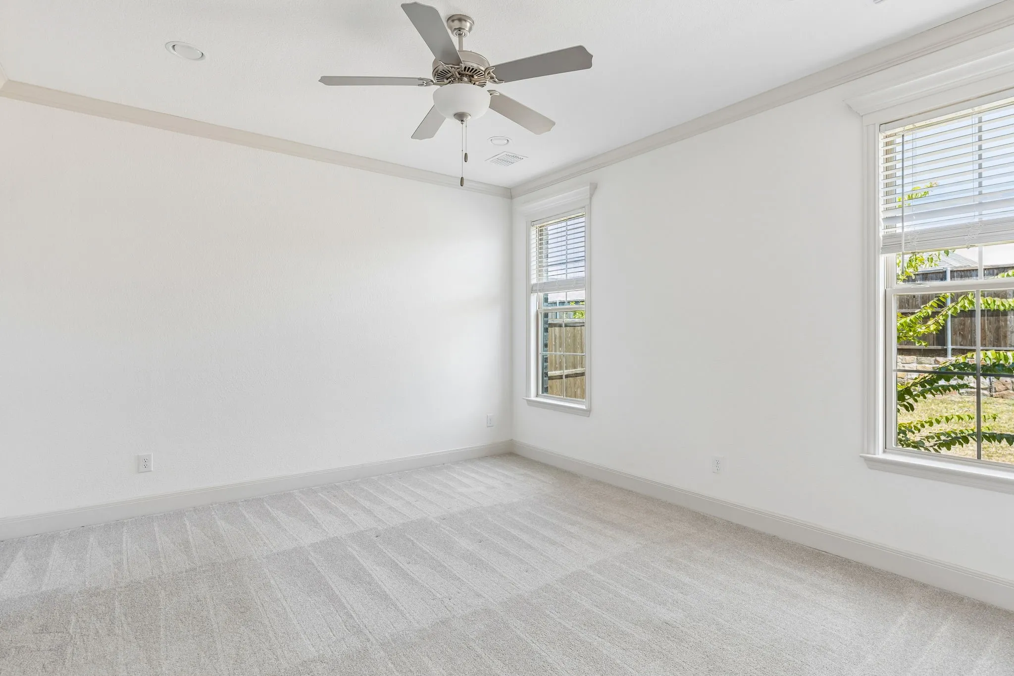 Single Family Residence For Sale in Collin County , 395 Waters Ridge Drive, Lavon, Texas 75166, 4 Bedroom, 2 Bathroom, 2 Garage spaces, 1,748 Sqft, built in 2022, mls#21364423, Real Estate Agent in Lavon, Homes For Sale in Collin county, Homes For Sale in Lavon, Realtor in Lavon Texas, Real Estate Brokerage Independent Realty Texas, Luminita Cordes Realtor