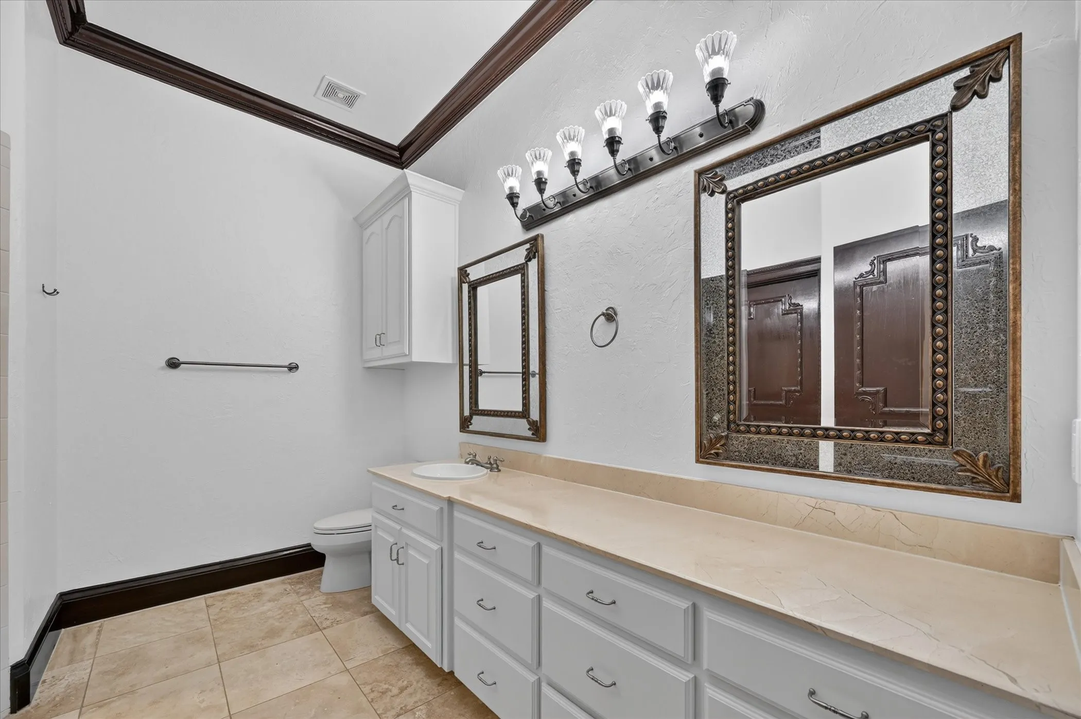Single Family Residence For Sale in Denton County , 4505 Tour 18 Drive, Flower Mound, Texas 75022, 5 Bedroom, 6 Bathroom, 4 Garage spaces, 8,315 Sqft, built in 1997, mls#21363313, Real Estate Agent in Flower Mound, Homes For Sale in Denton county, Homes For Sale in Flower Mound, Realtor in Flower Mound Texas, Real Estate Brokerage Independent Realty Texas, Luminita Cordes Realtor
