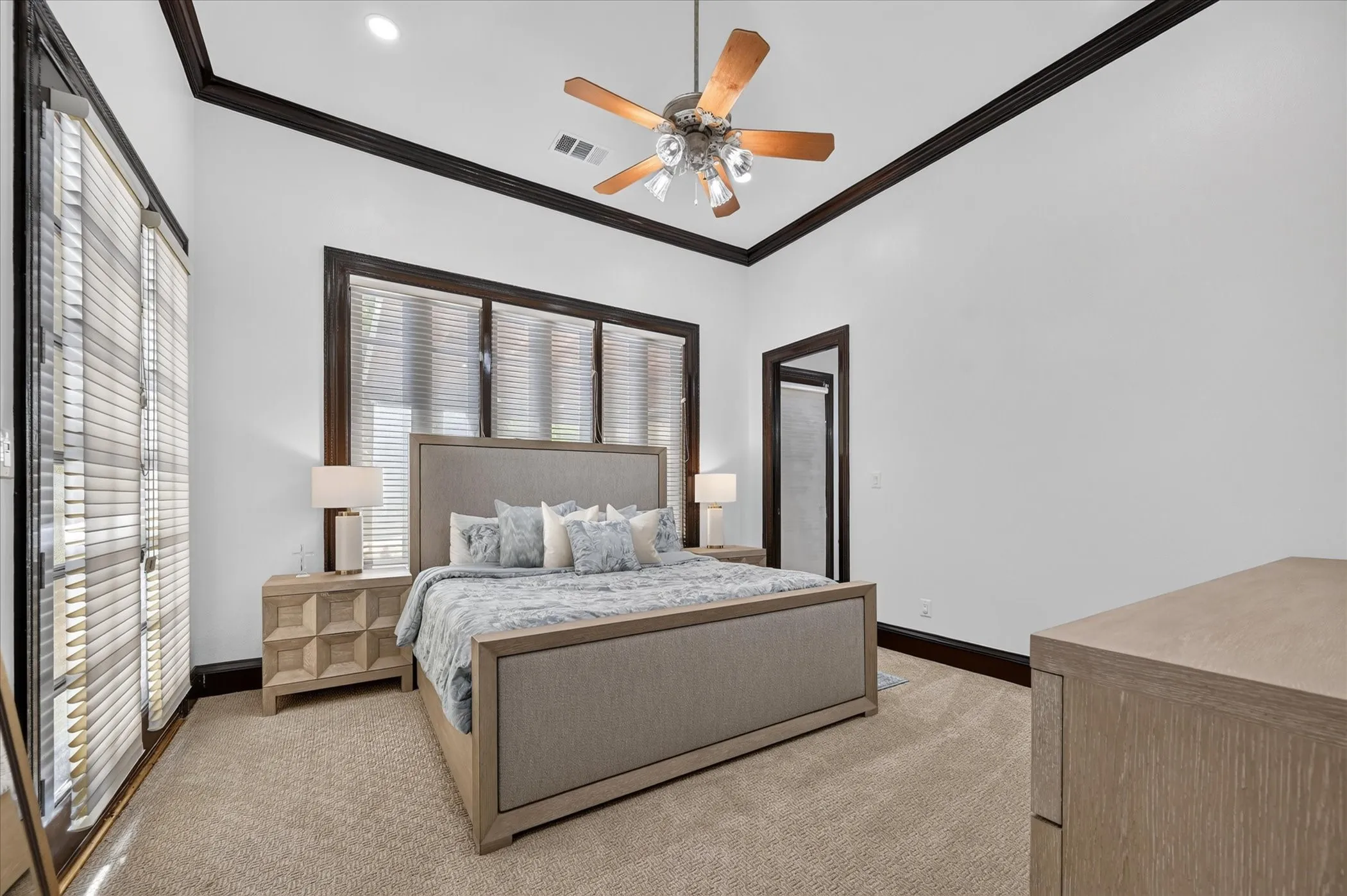 Single Family Residence For Sale in Denton County , 4505 Tour 18 Drive, Flower Mound, Texas 75022, 5 Bedroom, 6 Bathroom, 4 Garage spaces, 8,315 Sqft, built in 1997, mls#21363313, Real Estate Agent in Flower Mound, Homes For Sale in Denton county, Homes For Sale in Flower Mound, Realtor in Flower Mound Texas, Real Estate Brokerage Independent Realty Texas, Luminita Cordes Realtor
