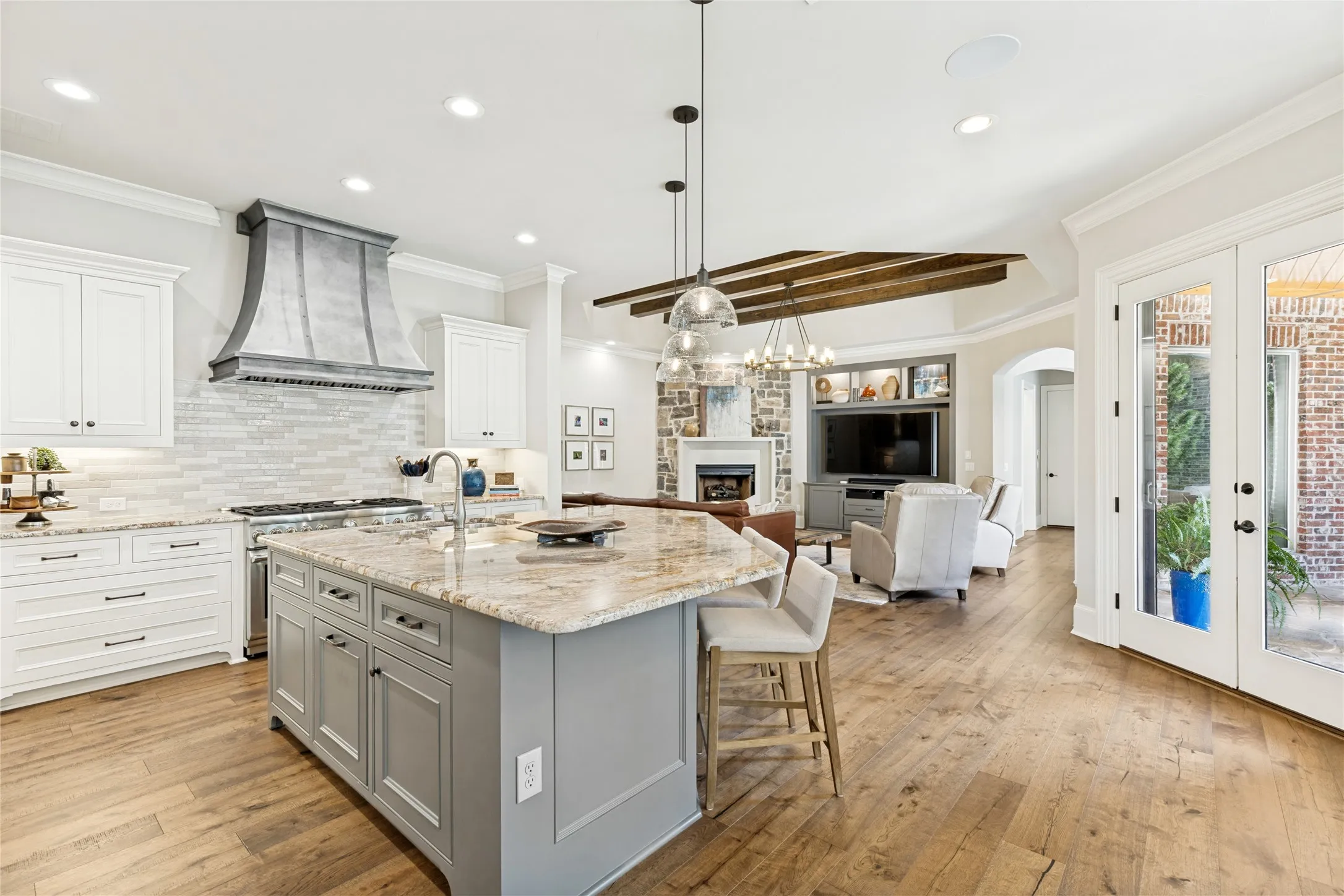 Single Family Residence For Sale in Dallas County , 322 Devon Drive, Coppell, Texas 75019, 4 Bedroom, 4 Bathroom, 3 Garage spaces, 3,691 Sqft, built in 2014, mls#21362216, Real Estate Agent in Coppell, Homes For Sale in Dallas county, Homes For Sale in Coppell, Realtor in Coppell Texas, Real Estate Brokerage Independent Realty Texas, Luminita Cordes Realtor