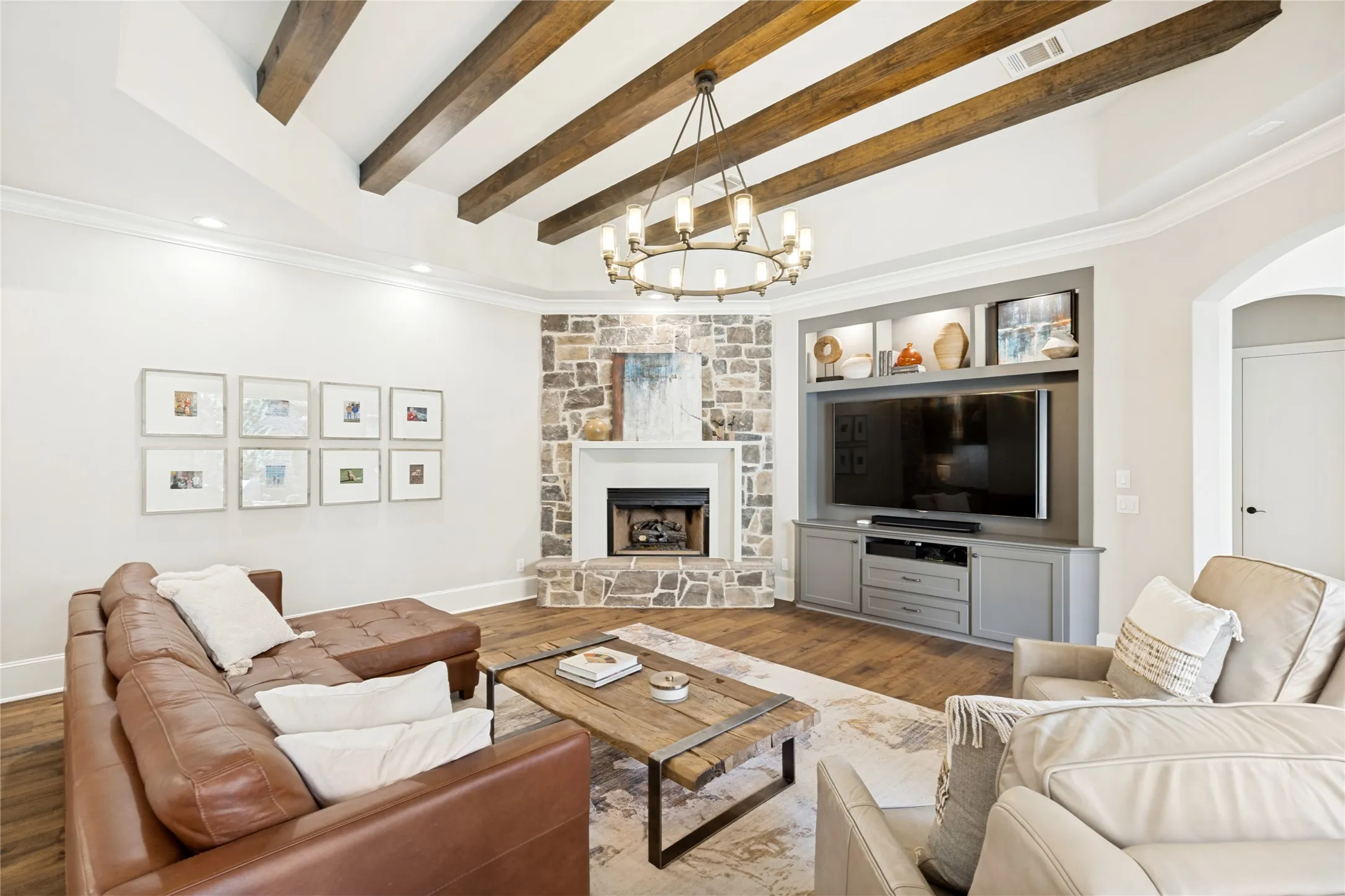 Single Family Residence For Sale in Dallas County , 322 Devon Drive, Coppell, Texas 75019, 4 Bedroom, 4 Bathroom, 3 Garage spaces, 3,691 Sqft, built in 2014, mls#21362216, Real Estate Agent in Coppell, Homes For Sale in Dallas county, Homes For Sale in Coppell, Realtor in Coppell Texas, Real Estate Brokerage Independent Realty Texas, Luminita Cordes Realtor