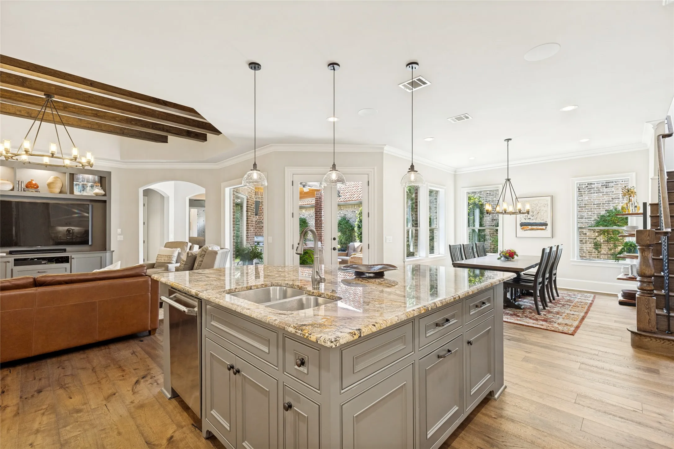Single Family Residence For Sale in Dallas County , 322 Devon Drive, Coppell, Texas 75019, 4 Bedroom, 4 Bathroom, 3 Garage spaces, 3,691 Sqft, built in 2014, mls#21362216, Real Estate Agent in Coppell, Homes For Sale in Dallas county, Homes For Sale in Coppell, Realtor in Coppell Texas, Real Estate Brokerage Independent Realty Texas, Luminita Cordes Realtor
