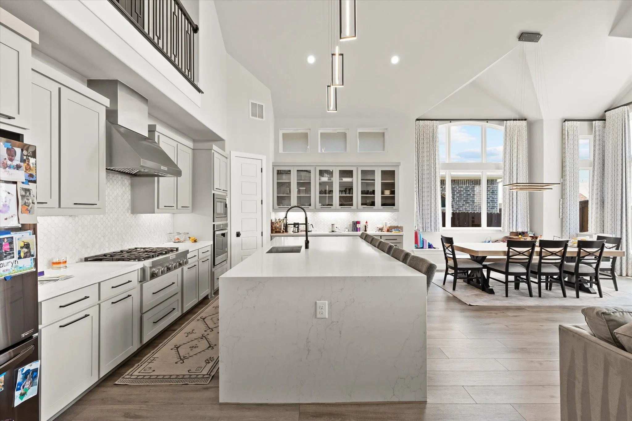 Single Family Residence For Rent in Denton County , 721 Yarrow Street, Little Elm, Texas 75068, 5 Bedroom, 5 Bathroom, 3 Garage spaces, 4,082 Sqft, built in 2020, mls#21357744, Real Estate Agent in Little Elm, Homes For Rent in Denton county, Homes For Rent in Little Elm, Realtor in Little Elm Texas, Real Estate Brokerage Independent Realty Texas, Luminita Cordes Realtor