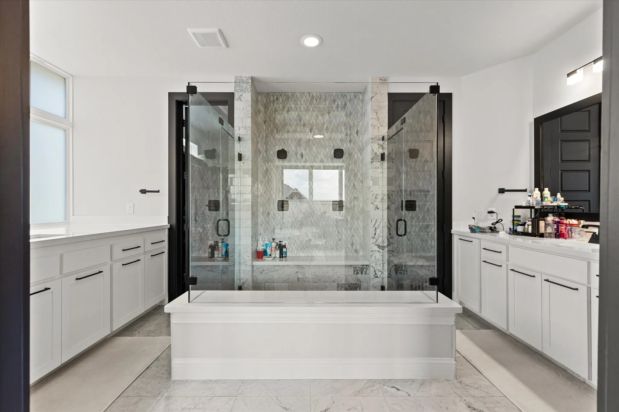 Single Family Residence For Rent in Denton County , 721 Yarrow Street, Little Elm, Texas 75068, 5 Bedroom, 5 Bathroom, 3 Garage spaces, 4,082 Sqft, built in 2020, mls#21357744, Real Estate Agent in Little Elm, Homes For Rent in Denton county, Homes For Rent in Little Elm, Realtor in Little Elm Texas, Real Estate Brokerage Independent Realty Texas, Luminita Cordes Realtor