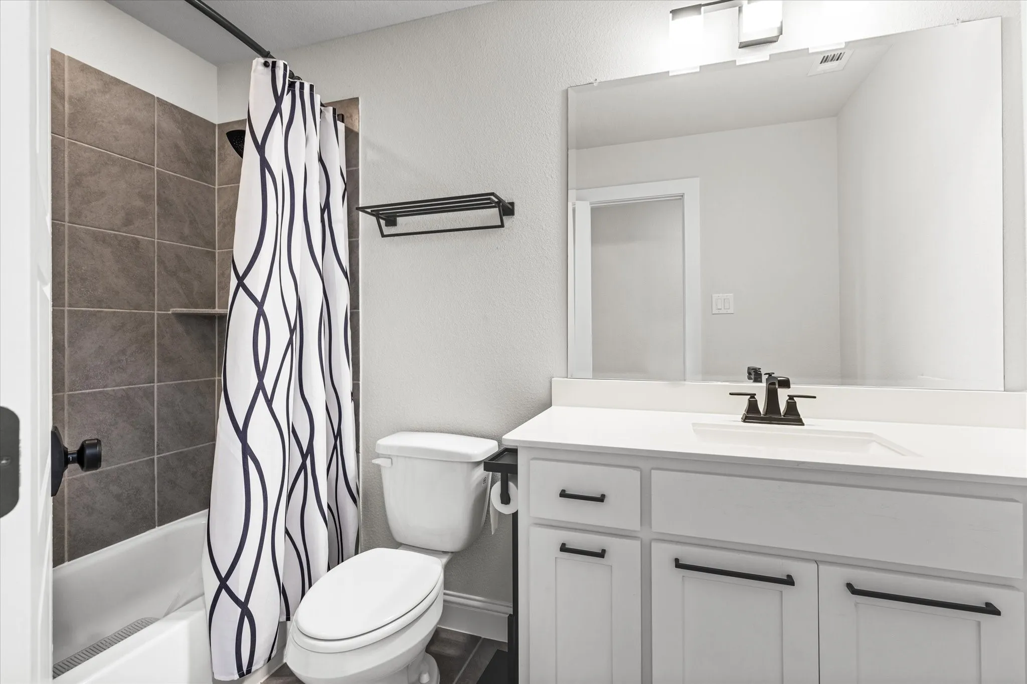 Single Family Residence For Rent in Denton County , 721 Yarrow Street, Little Elm, Texas 75068, 5 Bedroom, 5 Bathroom, 3 Garage spaces, 4,082 Sqft, built in 2020, mls#21357744, Real Estate Agent in Little Elm, Homes For Rent in Denton county, Homes For Rent in Little Elm, Realtor in Little Elm Texas, Real Estate Brokerage Independent Realty Texas, Luminita Cordes Realtor
