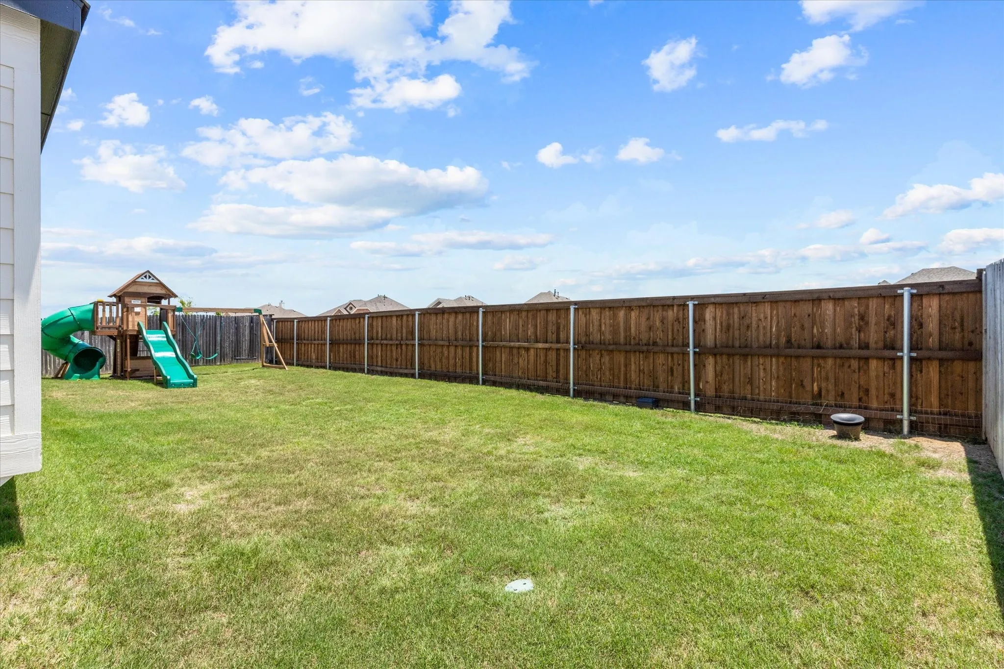 Single Family Residence For Rent in Denton County , 721 Yarrow Street, Little Elm, Texas 75068, 5 Bedroom, 5 Bathroom, 3 Garage spaces, 4,082 Sqft, built in 2020, mls#21357744, Real Estate Agent in Little Elm, Homes For Rent in Denton county, Homes For Rent in Little Elm, Realtor in Little Elm Texas, Real Estate Brokerage Independent Realty Texas, Luminita Cordes Realtor