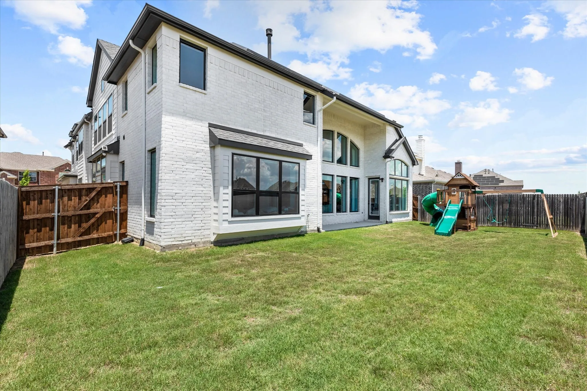 Single Family Residence For Rent in Denton County , 721 Yarrow Street, Little Elm, Texas 75068, 5 Bedroom, 5 Bathroom, 3 Garage spaces, 4,082 Sqft, built in 2020, mls#21357744, Real Estate Agent in Little Elm, Homes For Rent in Denton county, Homes For Rent in Little Elm, Realtor in Little Elm Texas, Real Estate Brokerage Independent Realty Texas, Luminita Cordes Realtor