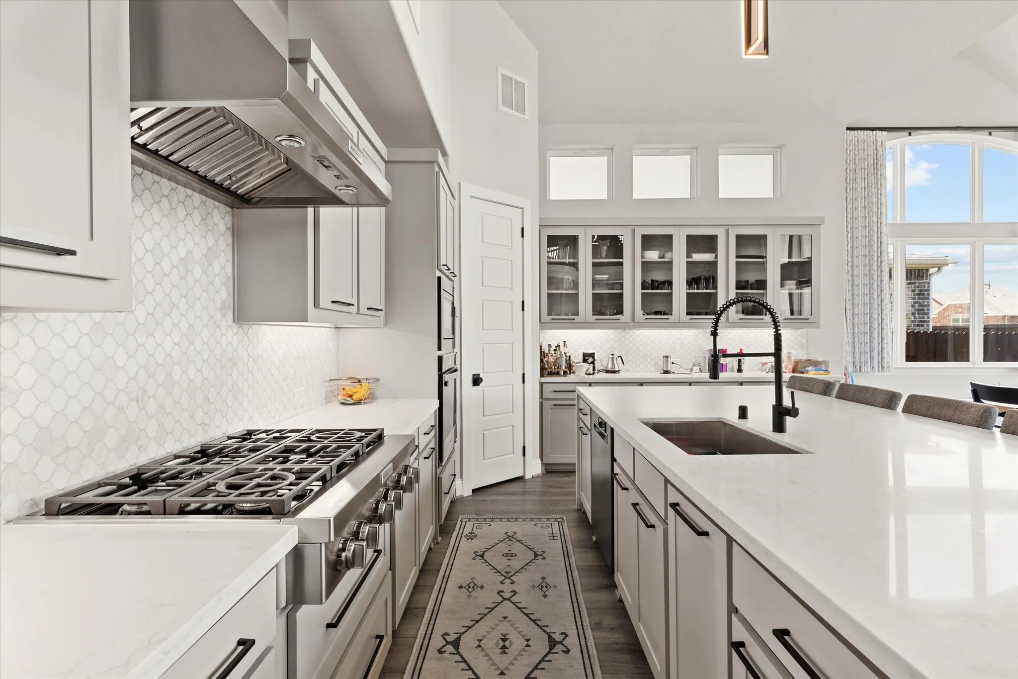 Single Family Residence For Rent in Denton County , 721 Yarrow Street, Little Elm, Texas 75068, 5 Bedroom, 5 Bathroom, 3 Garage spaces, 4,082 Sqft, built in 2020, mls#21357744, Real Estate Agent in Little Elm, Homes For Rent in Denton county, Homes For Rent in Little Elm, Realtor in Little Elm Texas, Real Estate Brokerage Independent Realty Texas, Luminita Cordes Realtor