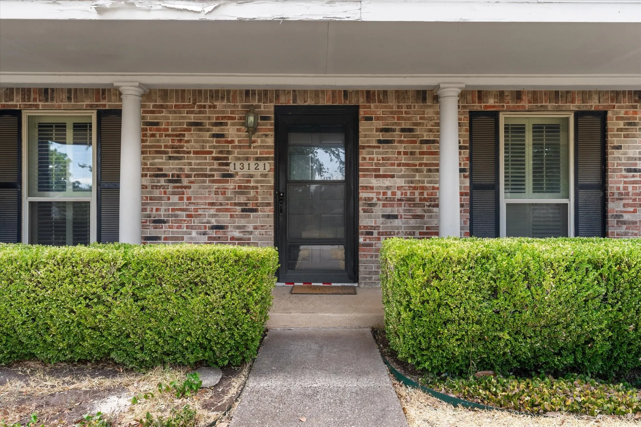 Single Family Residence For Sale in Dallas County , 13121 Pennystone Drive, Farmers Branch, Texas 75244, 4 Bedroom, 2 Bathroom, 2 Garage spaces, 1,970 Sqft, built in 1969, mls#21363239, Real Estate Agent in Farmers Branch, Homes For Sale in Dallas county, Homes For Sale in Farmers Branch, Realtor in Farmers Branch Texas, Real Estate Brokerage Independent Realty Texas, Luminita Cordes Realtor